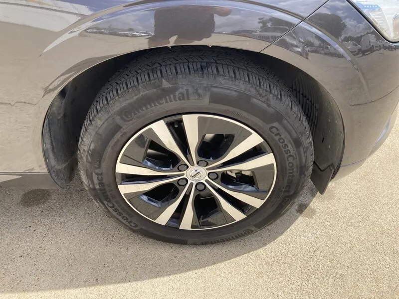 Volvo XC60 2.0 B4 D Momentum Pro - foto 22