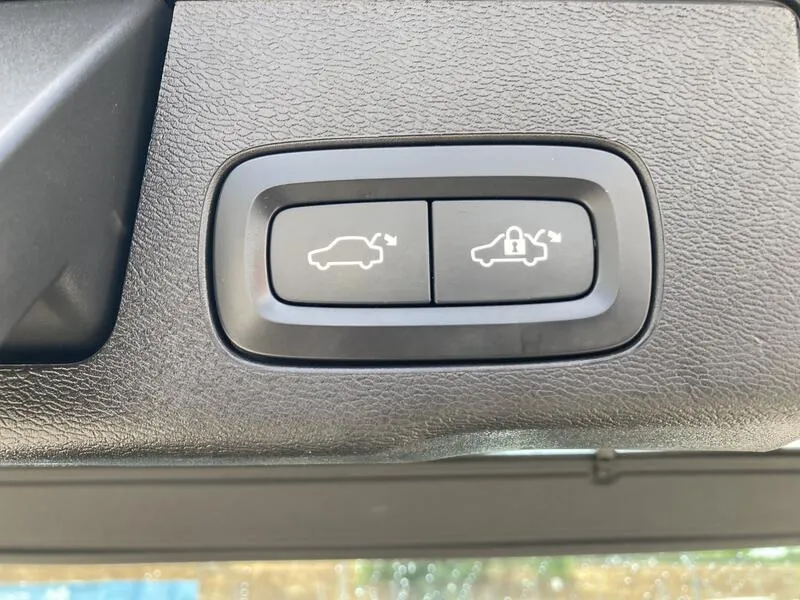 Volvo XC60 2.0 B4 D Momentum Pro - foto 25