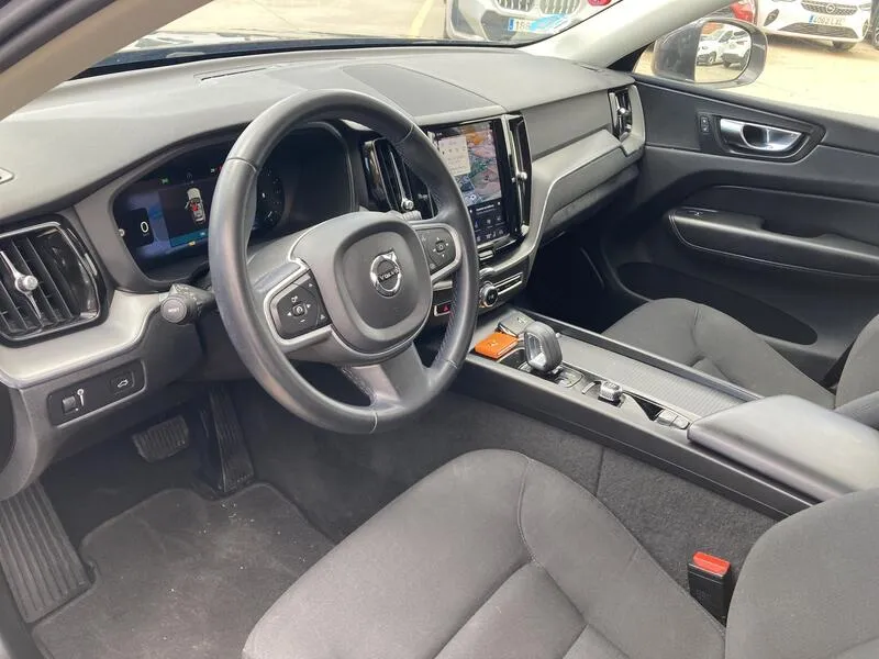Volvo XC60 2.0 B4 D Momentum Pro - foto 10