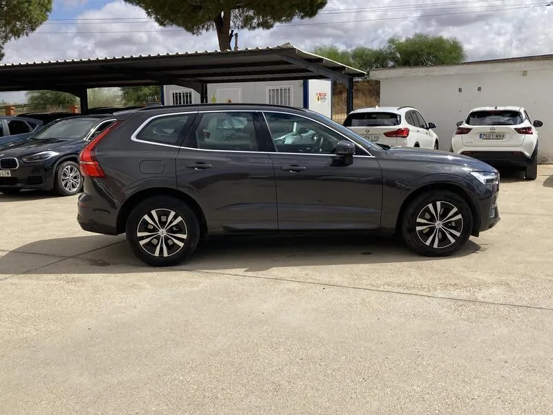 Volvo XC60 2.0 B4 D Momentum Pro - foto 7