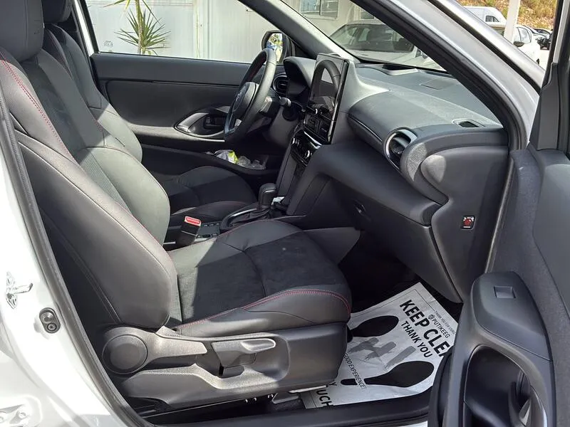 Toyota Yaris 1.5 130H GR Sport - foto 10