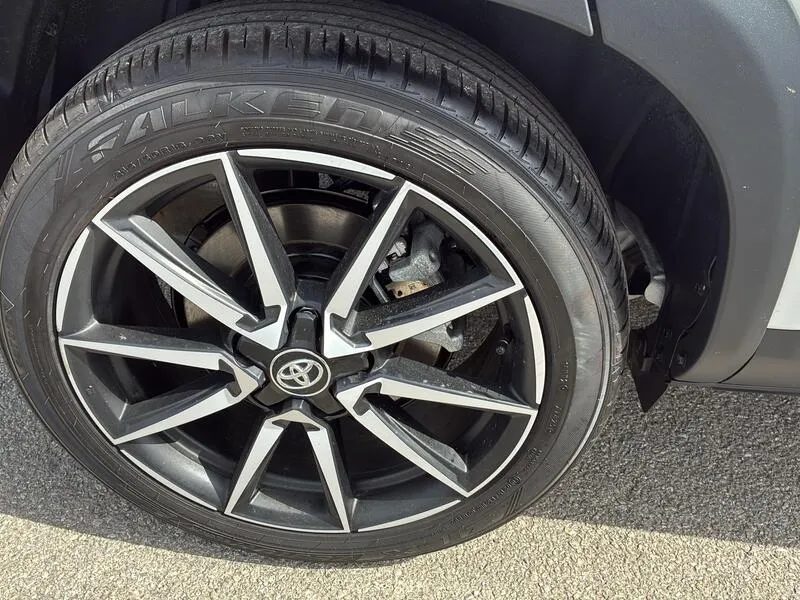 Toyota Yaris 1.5 130H GR Sport - foto 36