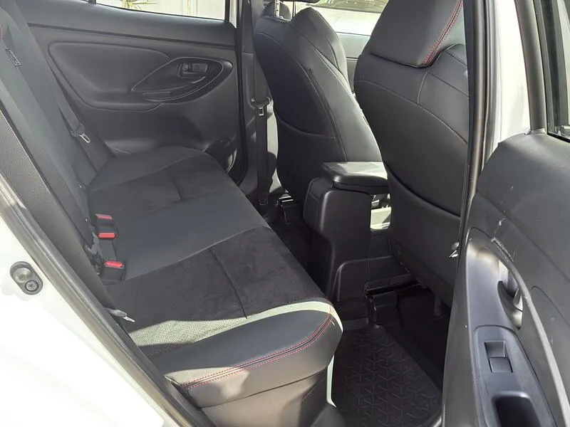 Toyota Yaris 1.5 130H GR Sport - foto 14