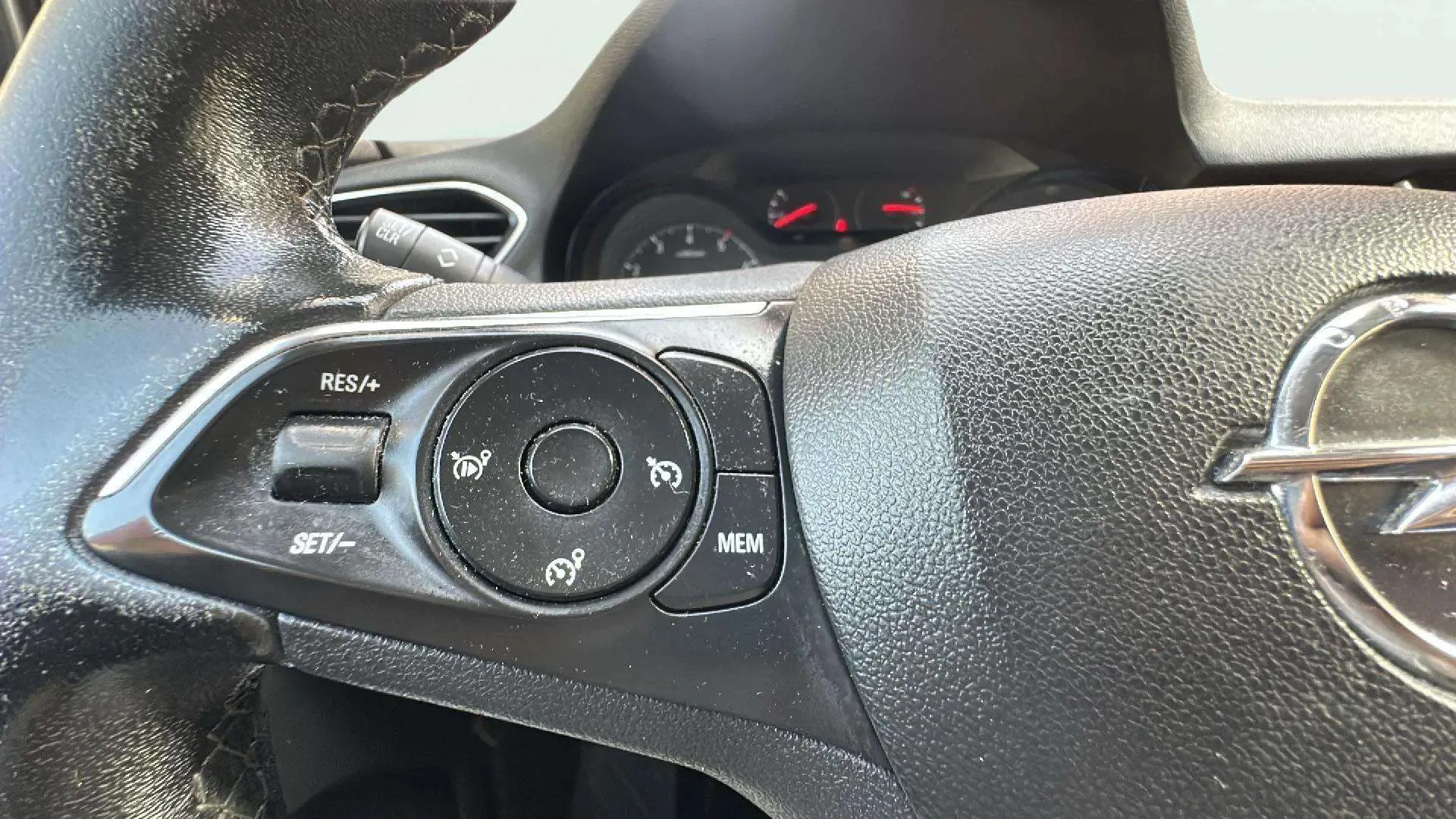 Opel Grandland 1.5 CDTi Design Tech - foto 22
