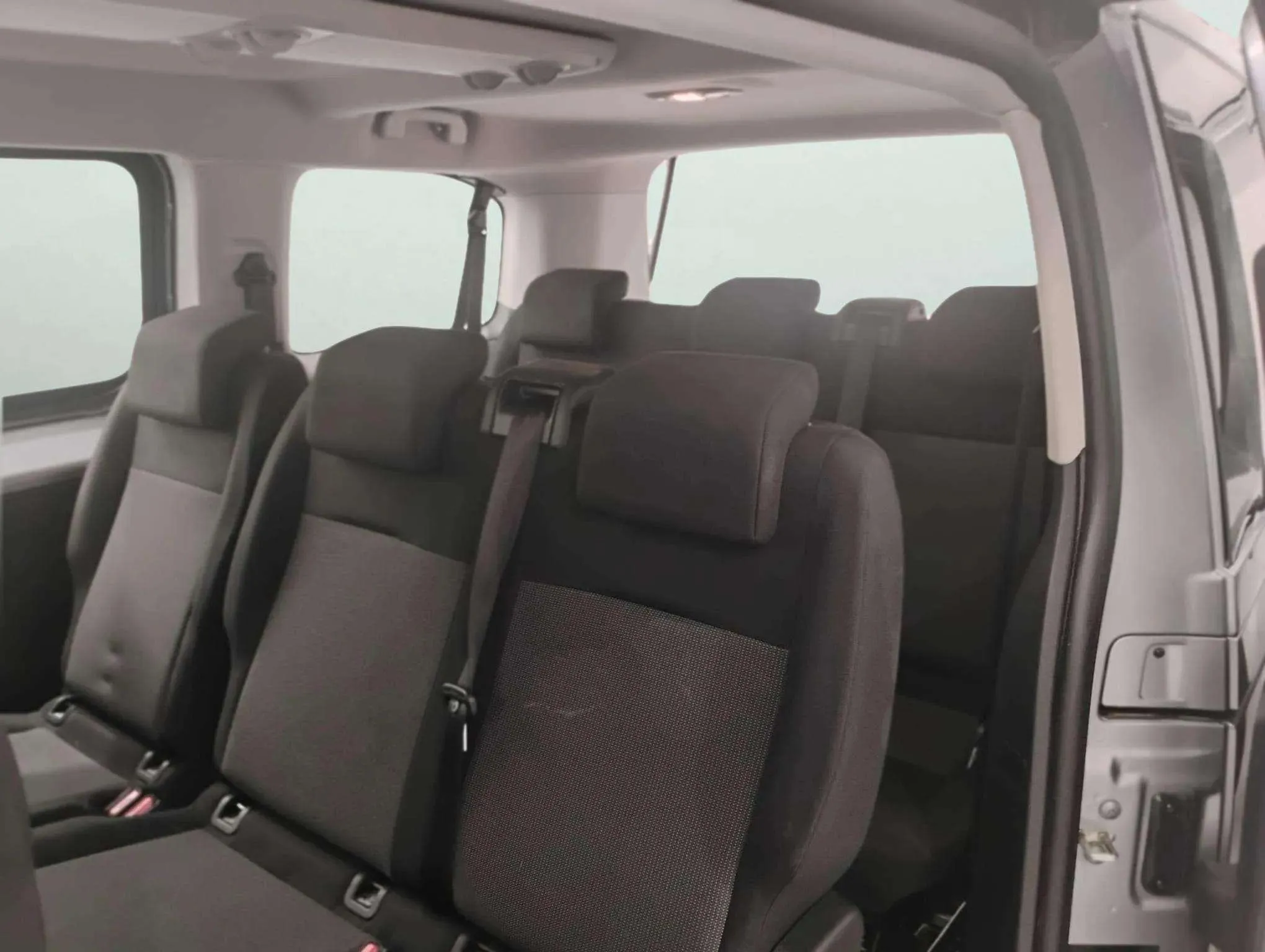 Peugeot Expert Puegeot Expert 1.5 8 plazas - foto 11