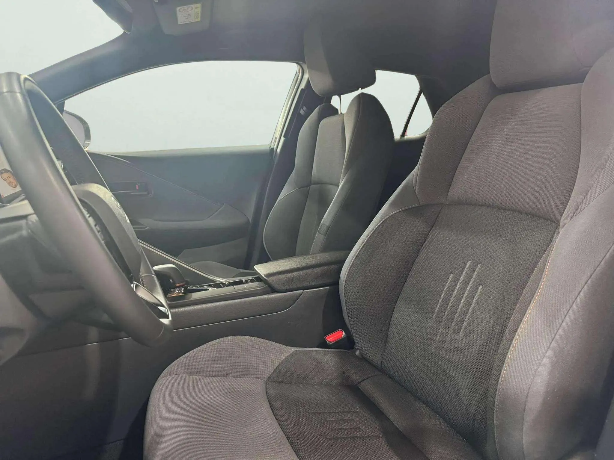 Toyota C-HR 1.8 140H Advance - foto 10