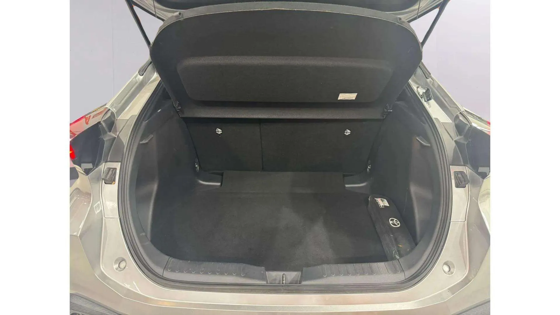 Toyota C-HR 1.8 140H Advance - foto 24