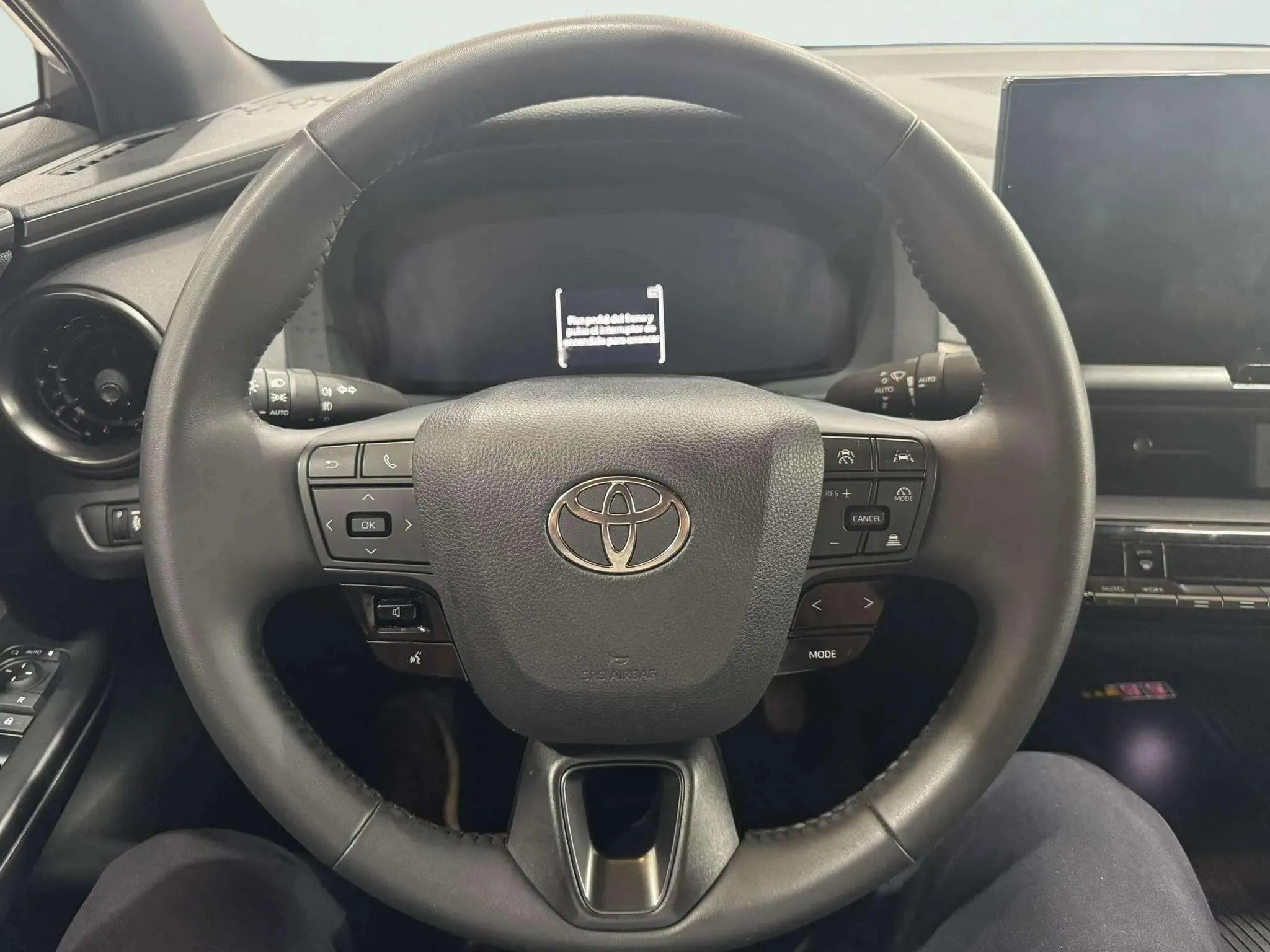 Toyota C-HR 1.8 140H Advance - foto 13