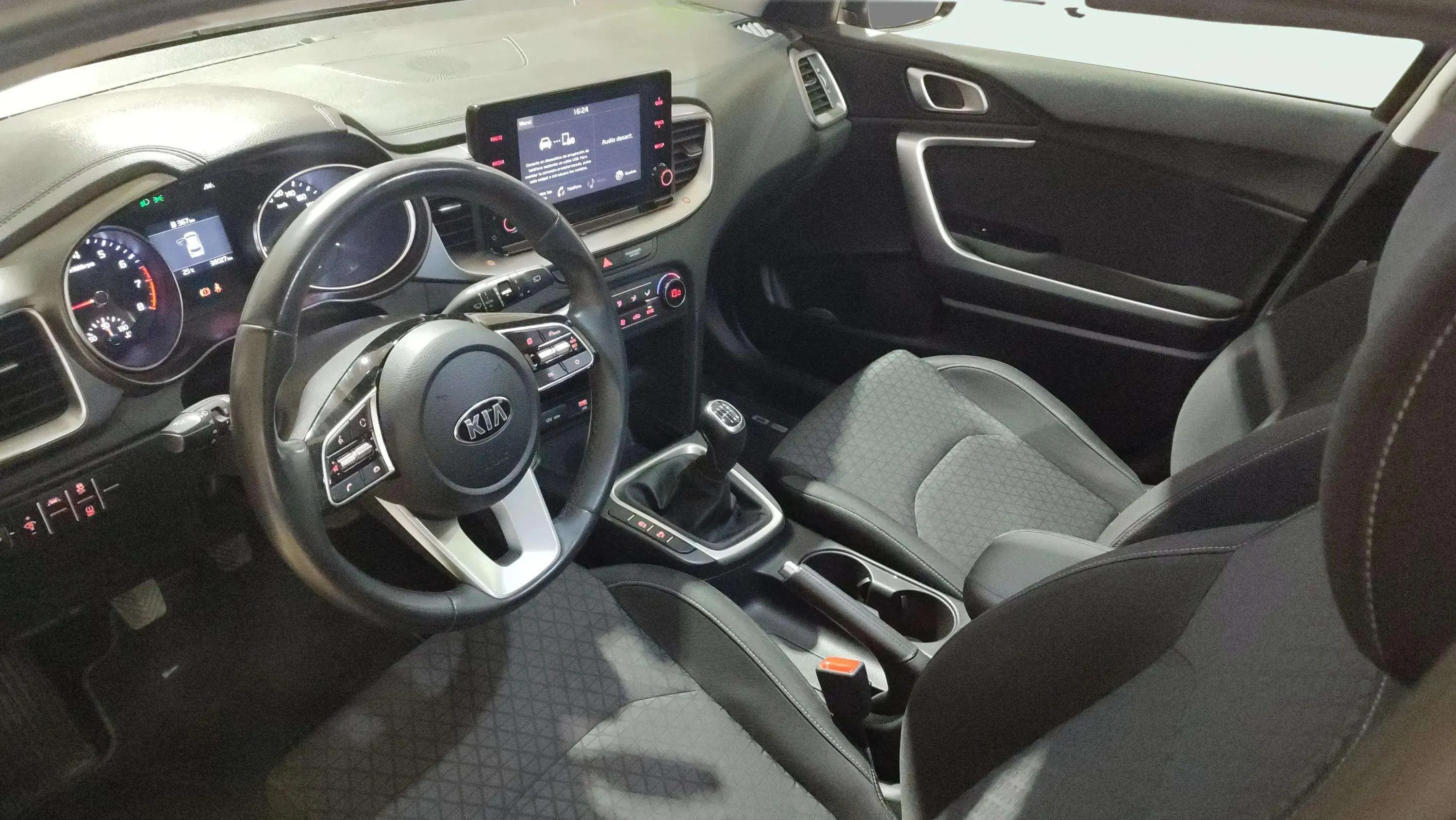 Kia Ceed 1.0 T-GDi Concept - foto 7