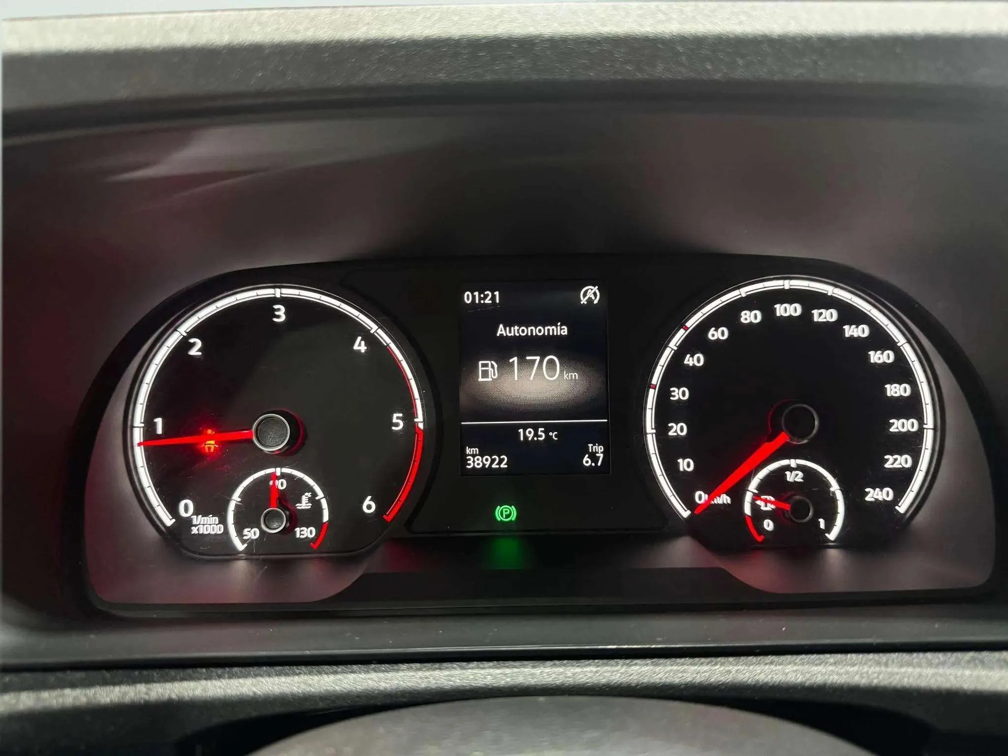 Volkswagen Caddy Cargo 2.0 TDI - foto 30
