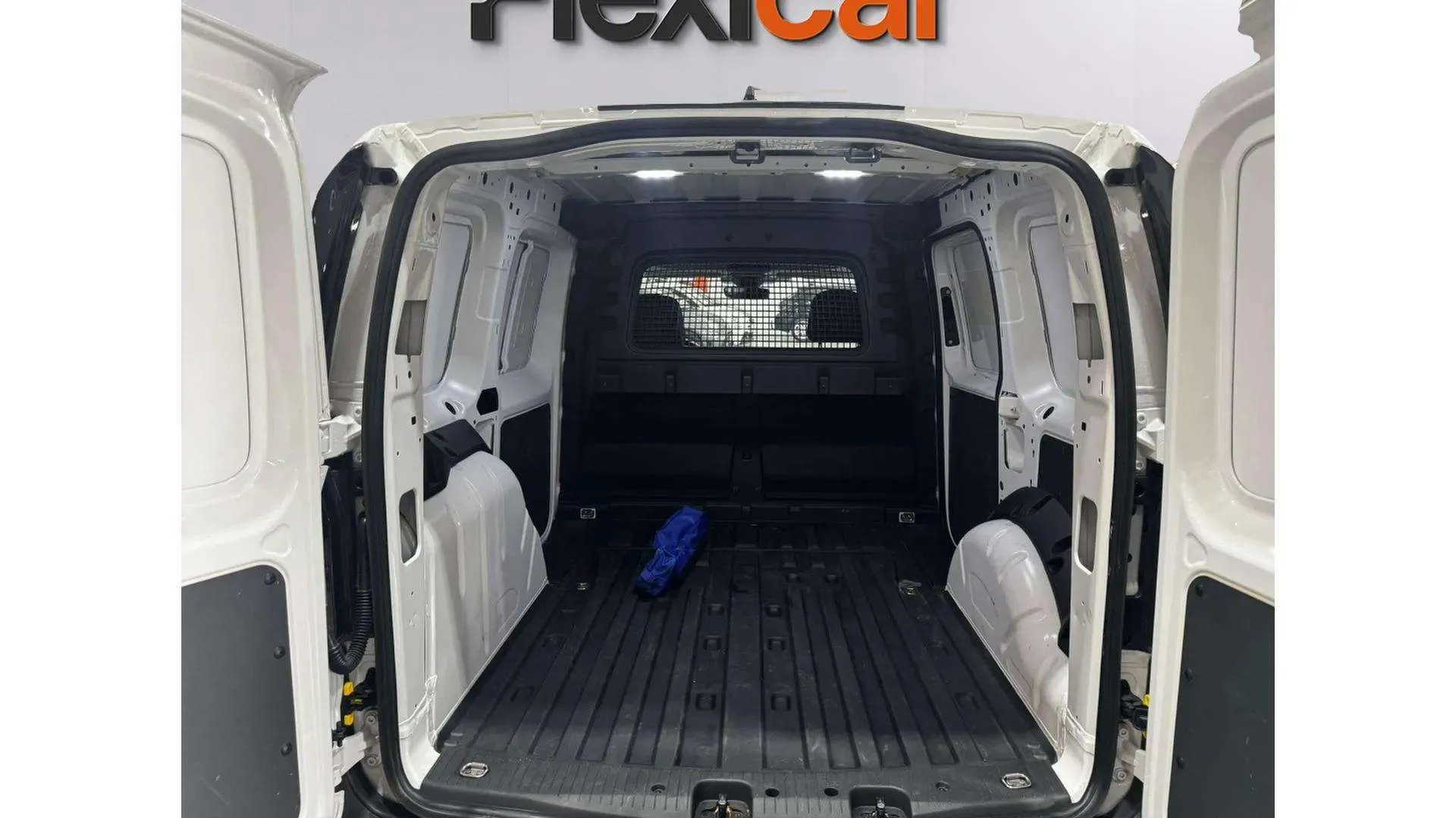 Volkswagen Caddy Cargo 2.0 TDI - foto 10