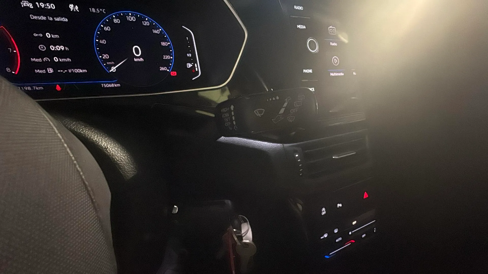 Volkswagen T-Cross Sport 1.5 TSI DSG - foto 14