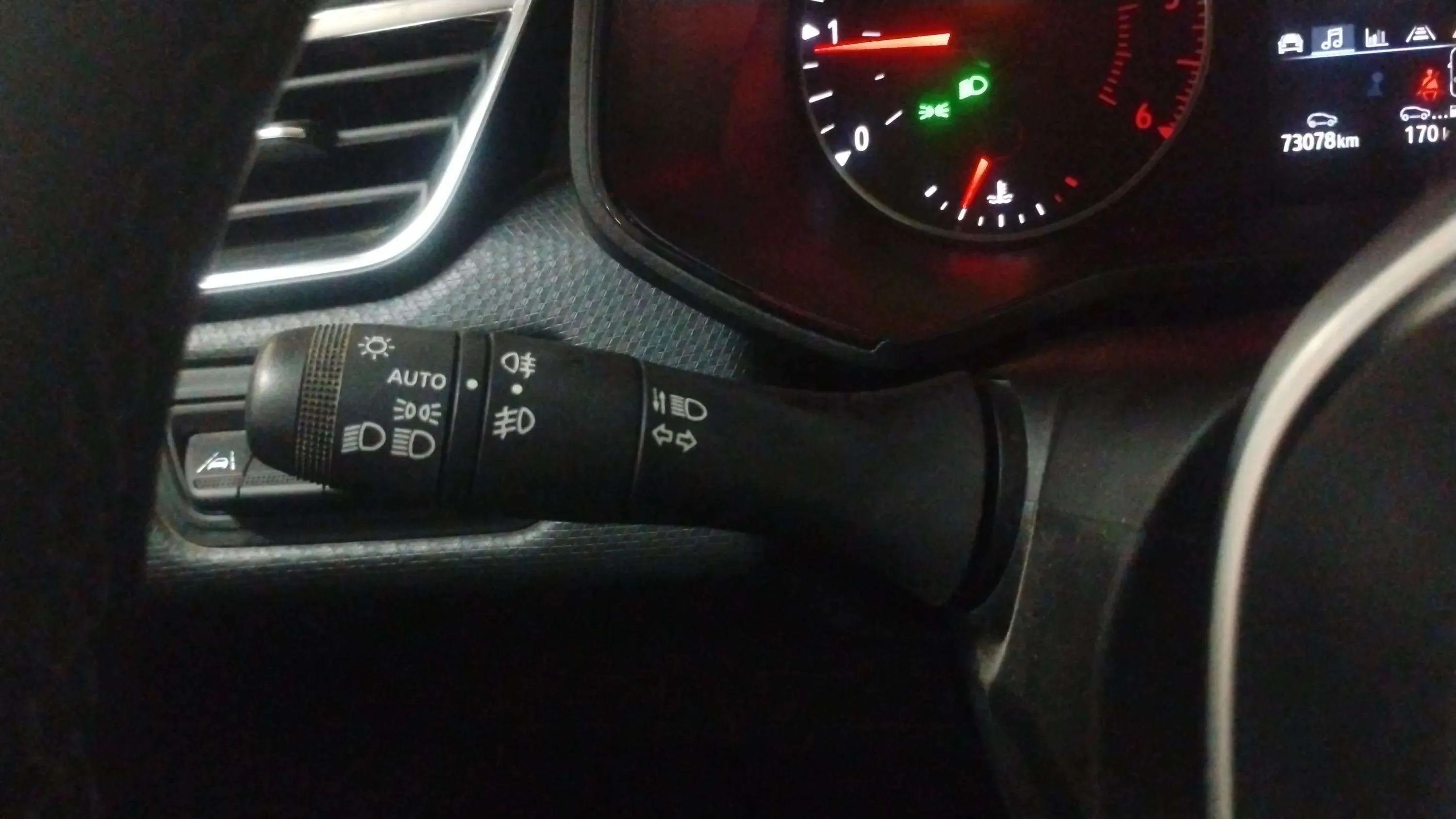Renault Clio Equilibre Blue dCi - foto 26