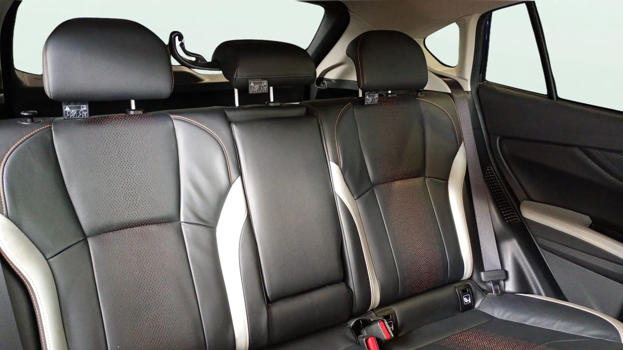 Subaru XV 2.0i Hybrid CVT Executive Plus - foto 18