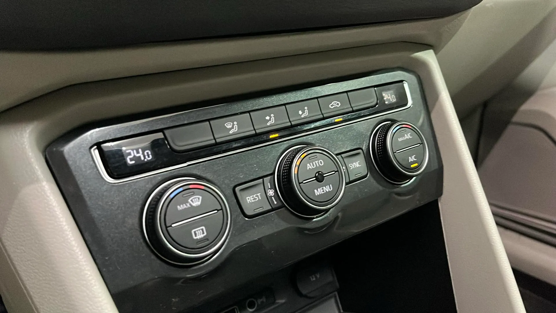 Volkswagen Tiguan Advance 2.0 TDI - foto 13