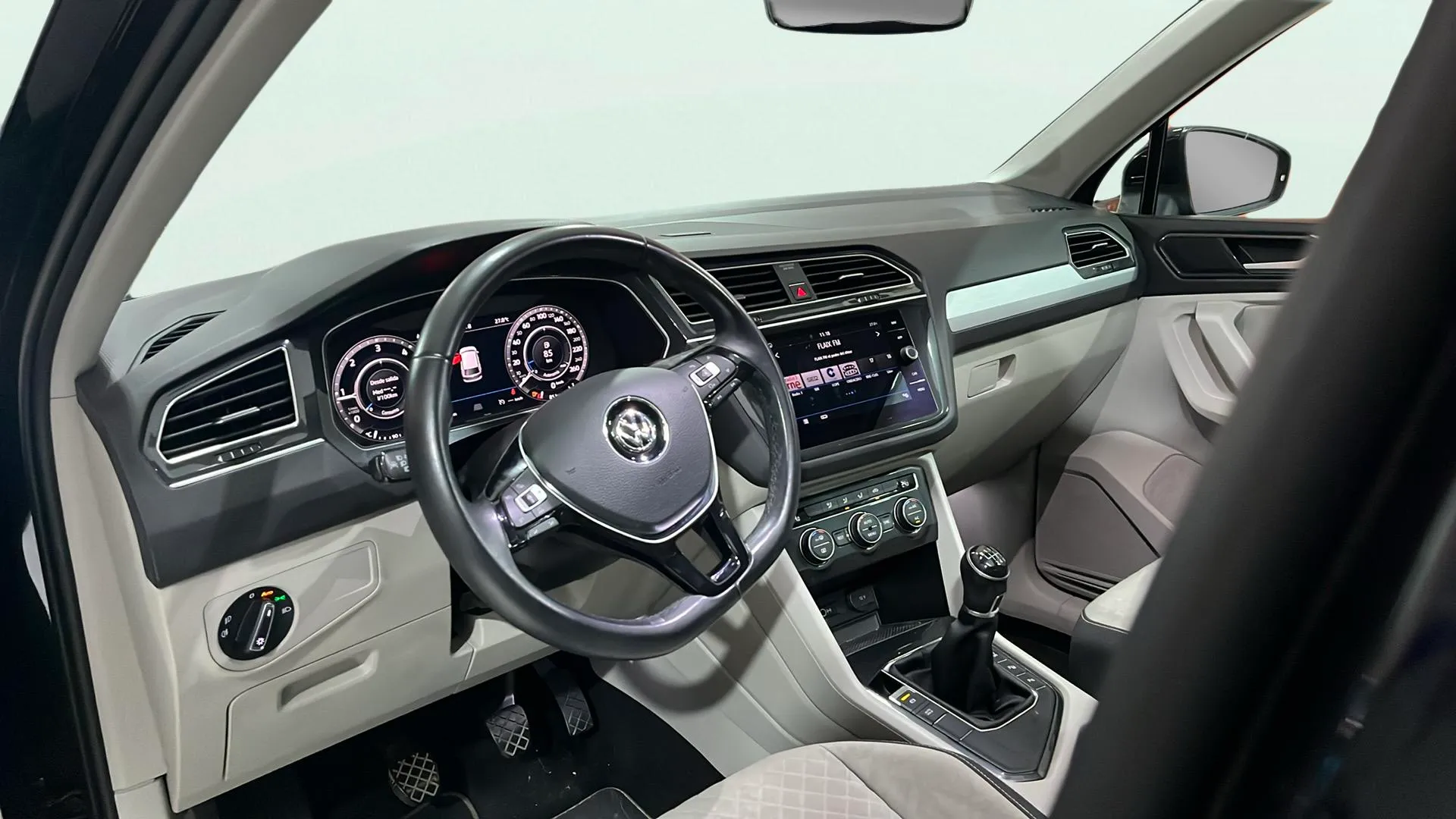 Volkswagen Tiguan Advance 2.0 TDI - foto 9