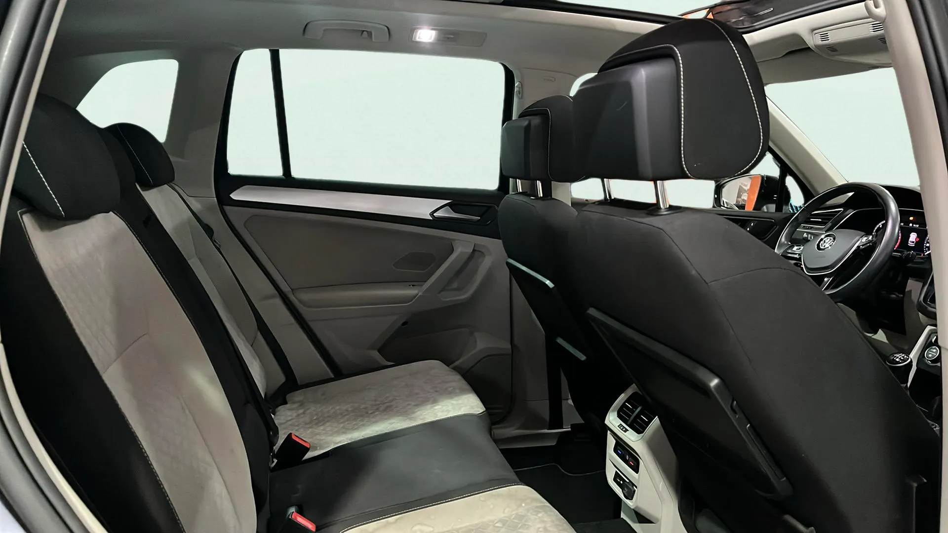Volkswagen Tiguan Advance 2.0 TDI - foto 19