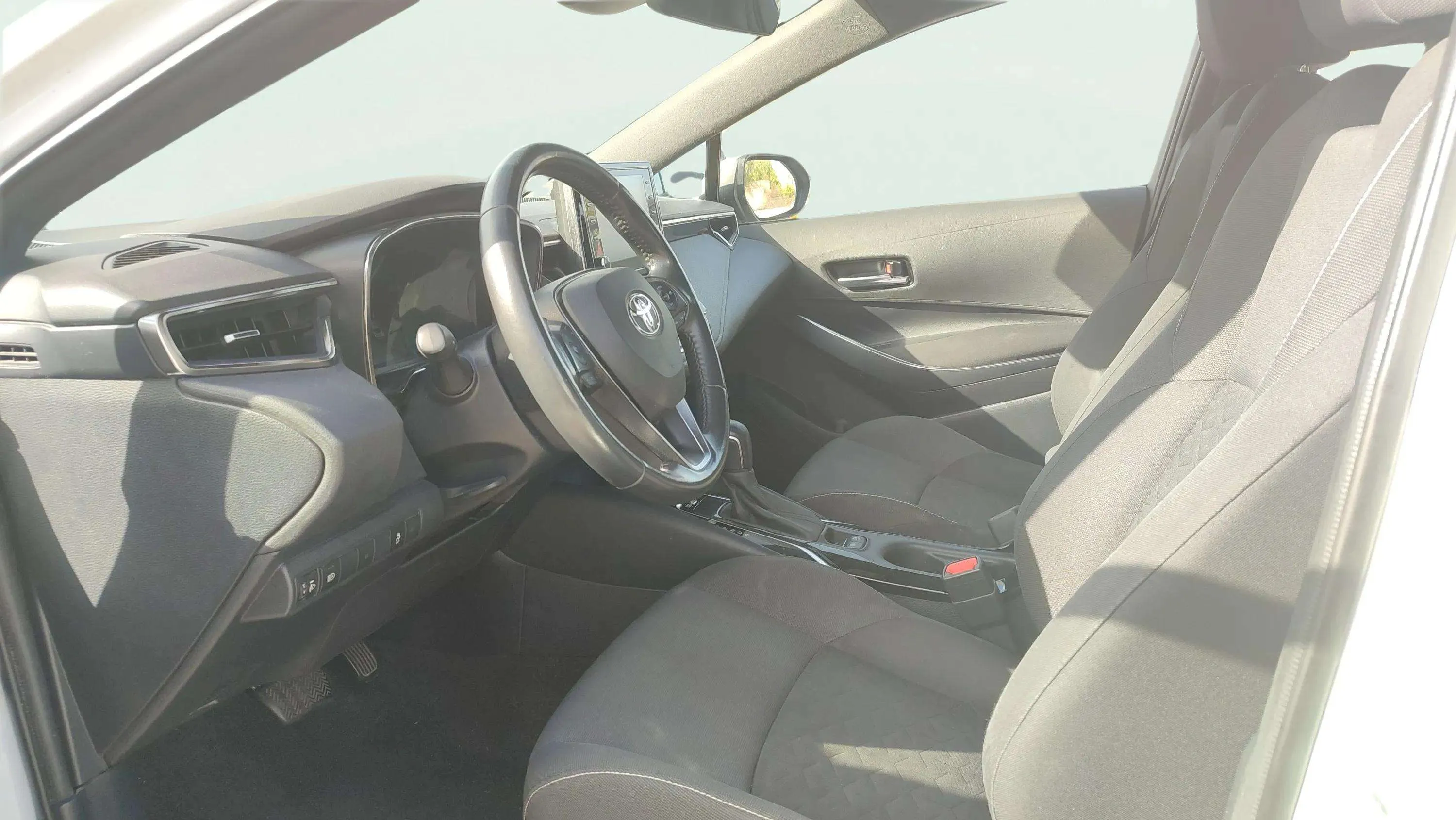 Toyota Corolla 1.8 125H Active Tech E-CVT - foto 11