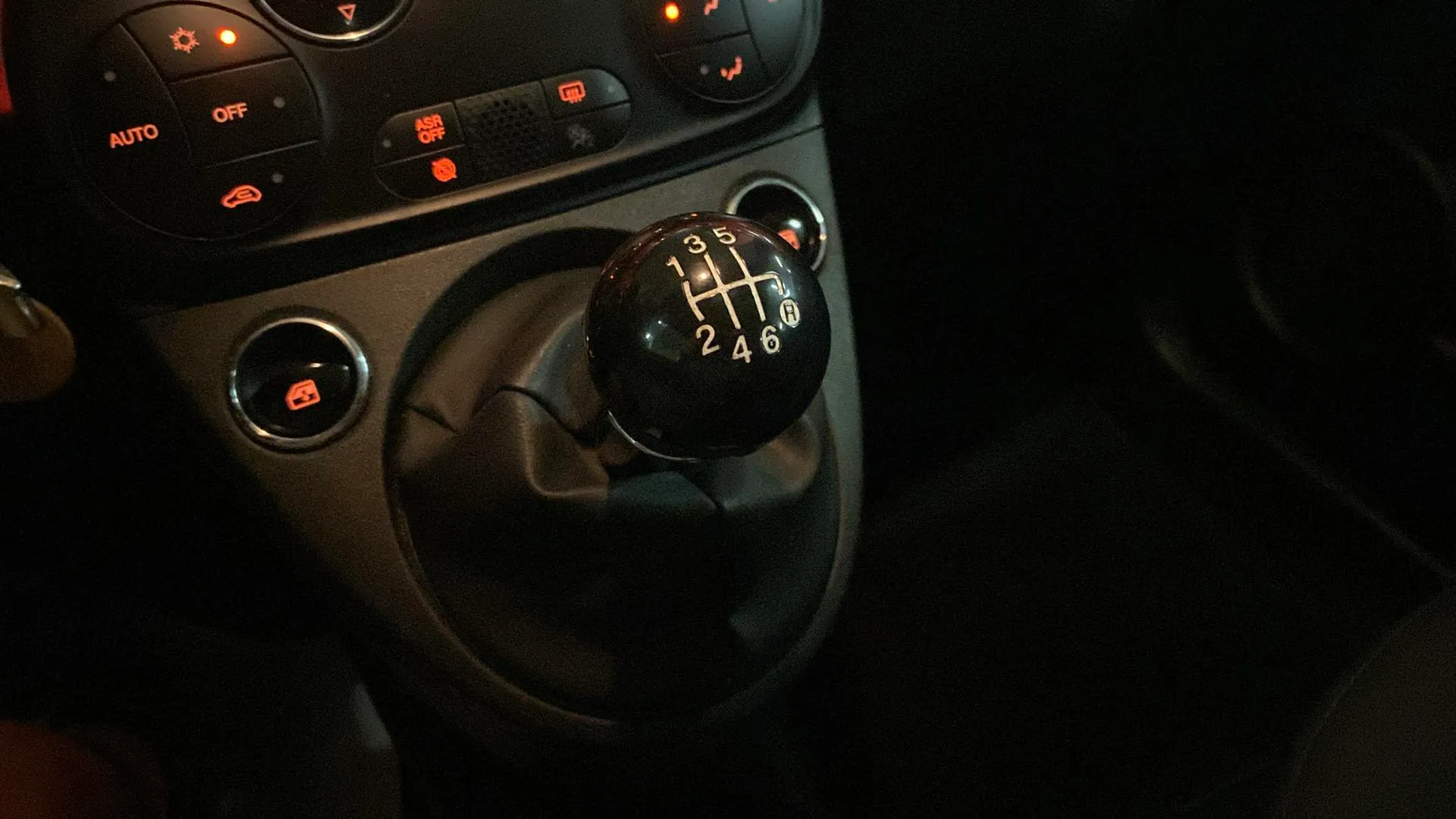 Fiat 500 Monotrim 1.0 Hybrid - foto 25