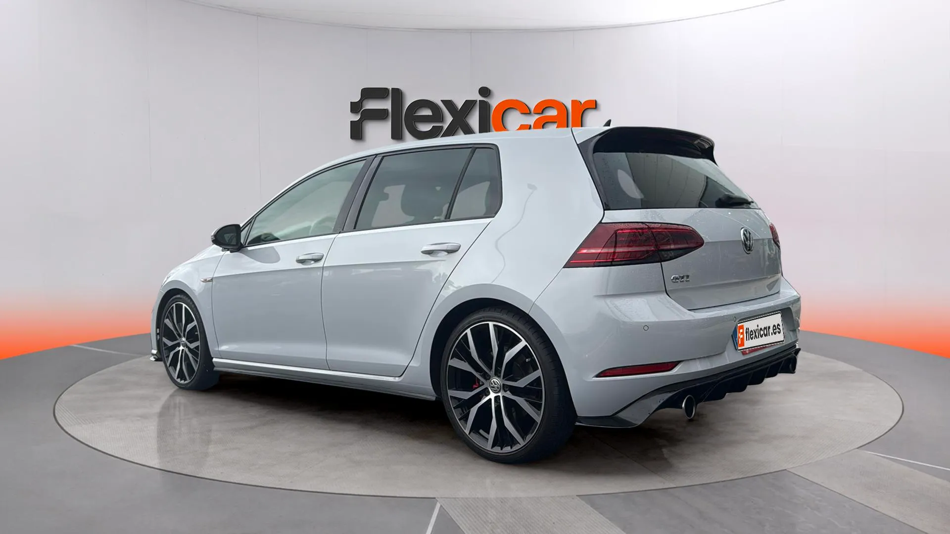 Volkswagen Golf GTI Performance 2.0 TSI DSG - foto 5