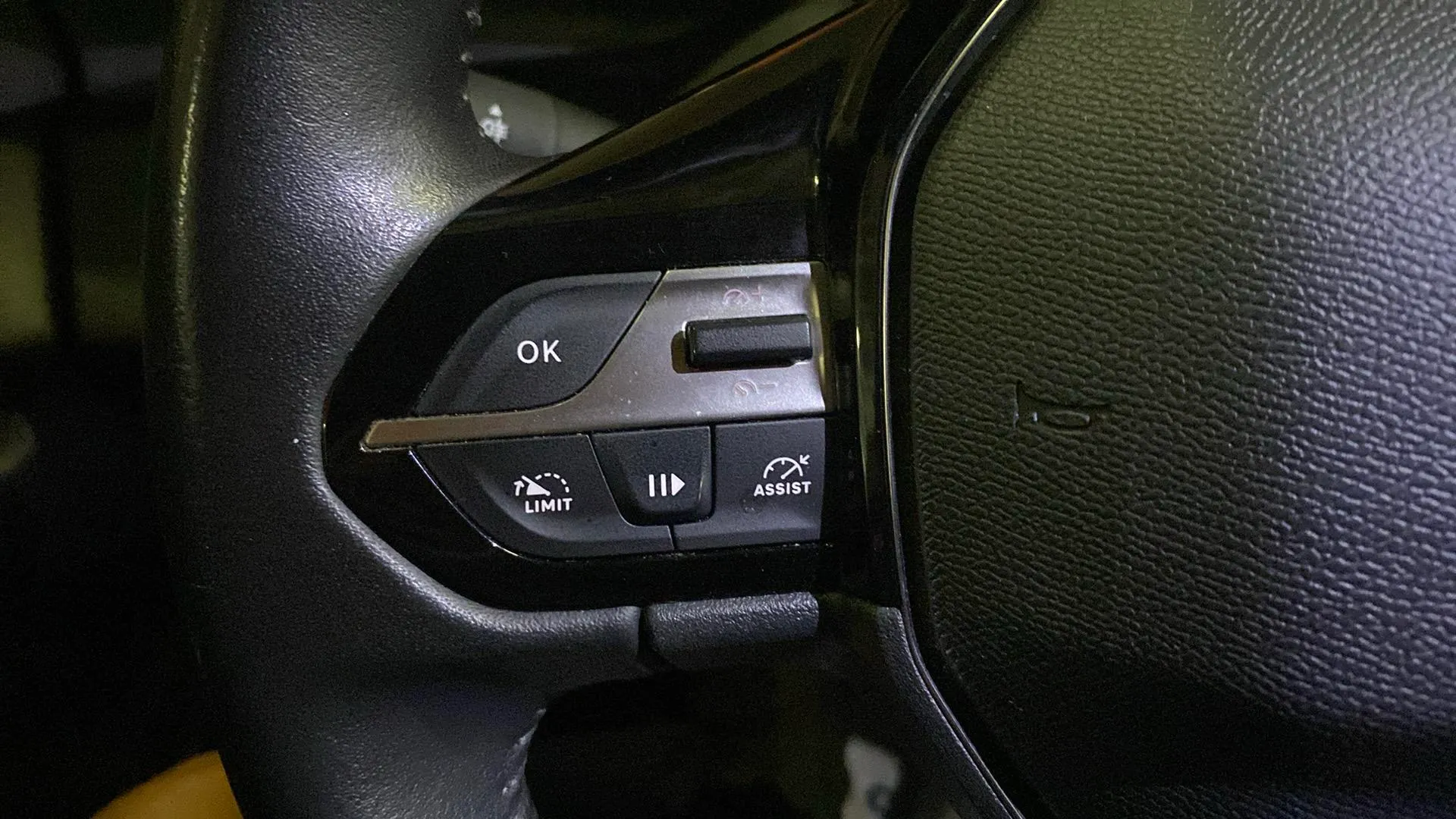 Peugeot 308 Allure Pack PureTech 130 - foto 16