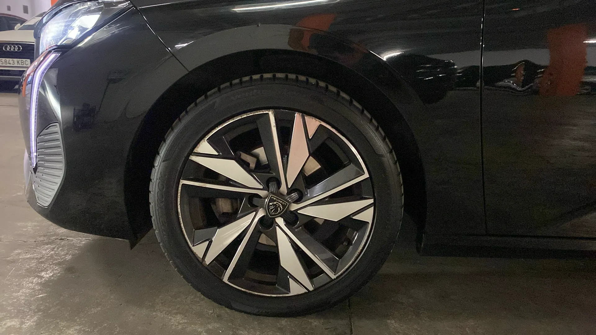 Peugeot 308 Allure Pack PureTech 130 - foto 30