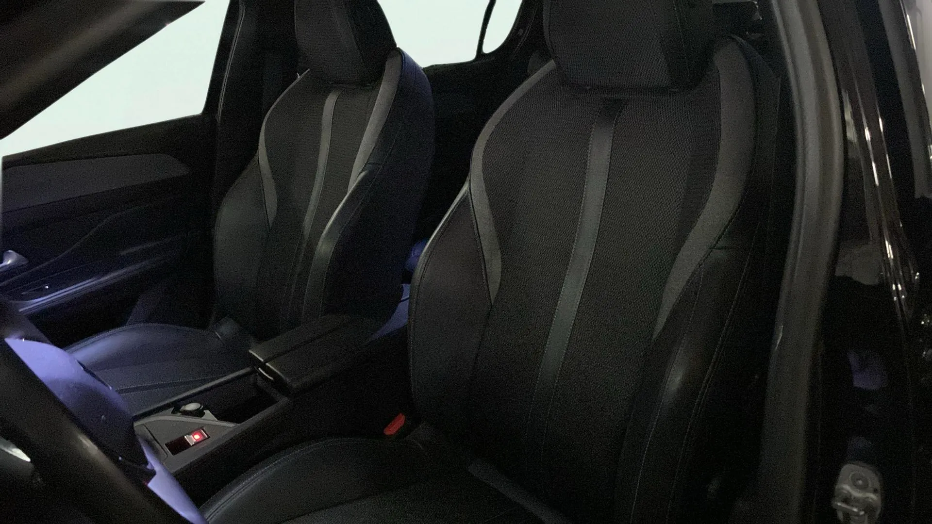 Peugeot 308 Allure Pack PureTech 130 - foto 27