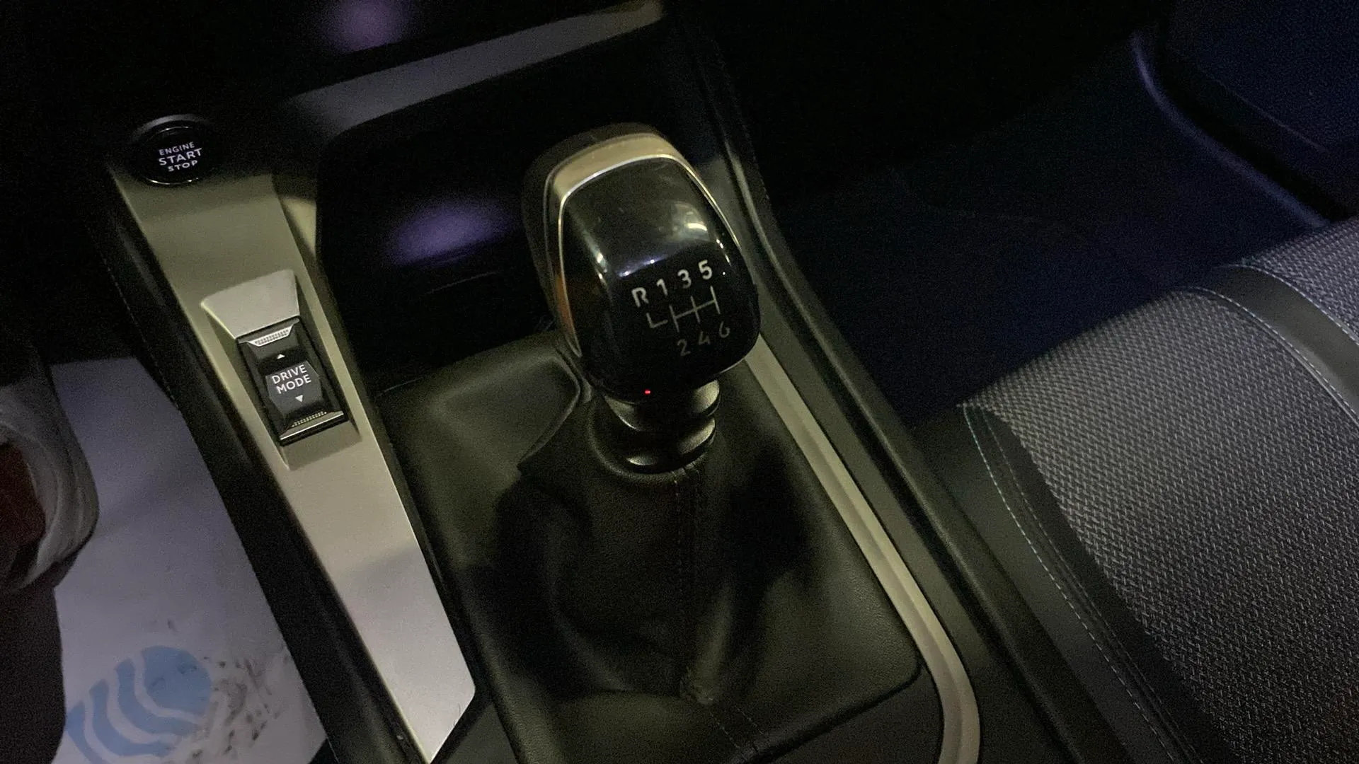 Peugeot 308 Allure Pack PureTech 130 - foto 25