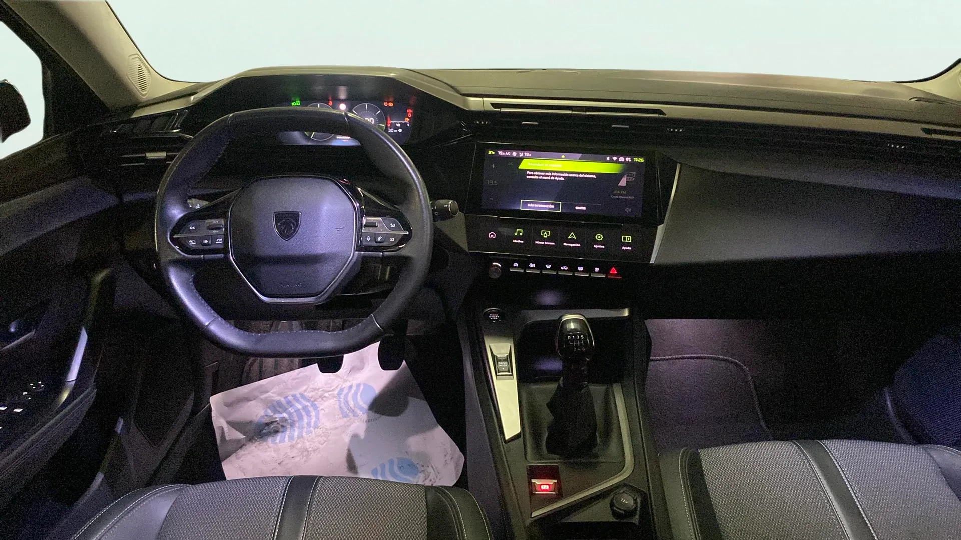 Peugeot 308 Allure Pack PureTech 130 - foto 12
