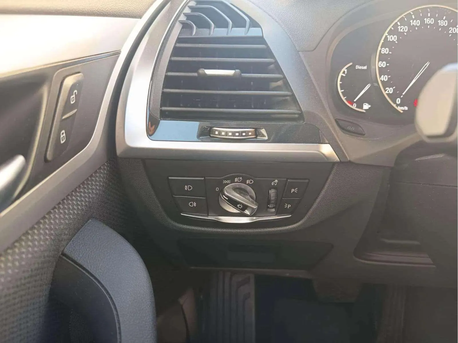 BMW X3 sDrive18d - foto 14