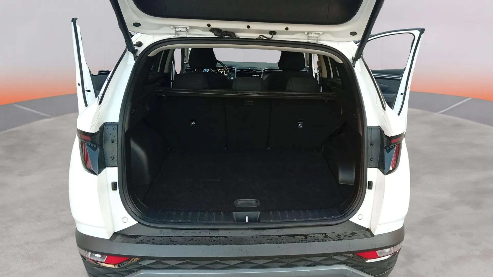 Hyundai Tucson 1.6 T-GDi 48V Tecno Sky DCT - foto 25
