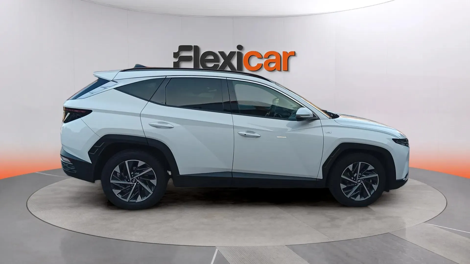 Hyundai Tucson 1.6 T-GDi 48V Tecno Sky DCT - foto 4