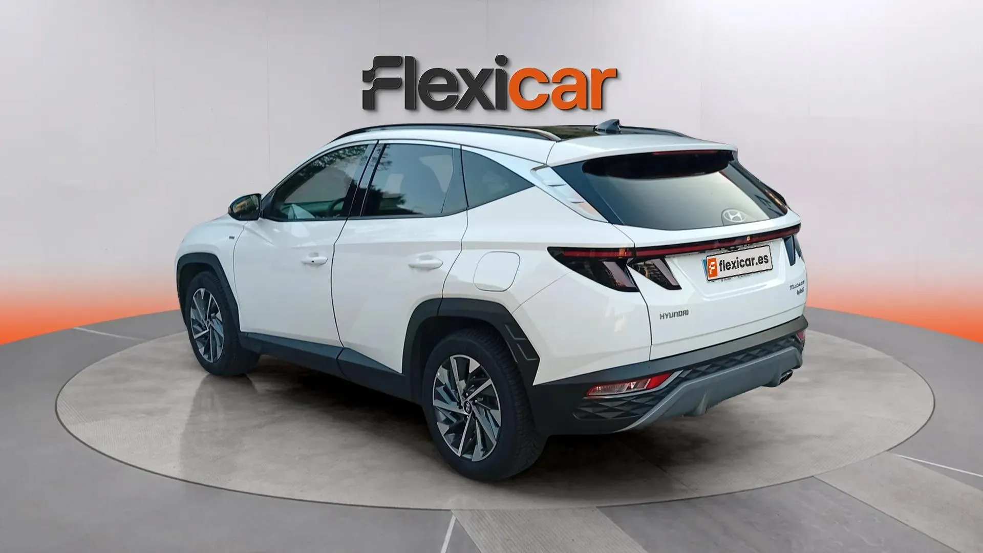 Hyundai Tucson 1.6 T-GDi 48V Tecno Sky DCT - foto 9