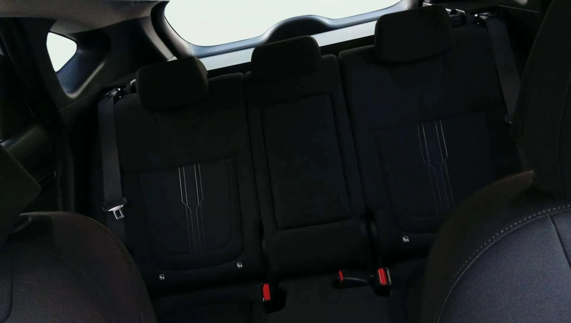 Hyundai Tucson 1.6 T-GDi 48V Tecno Sky DCT - foto 19