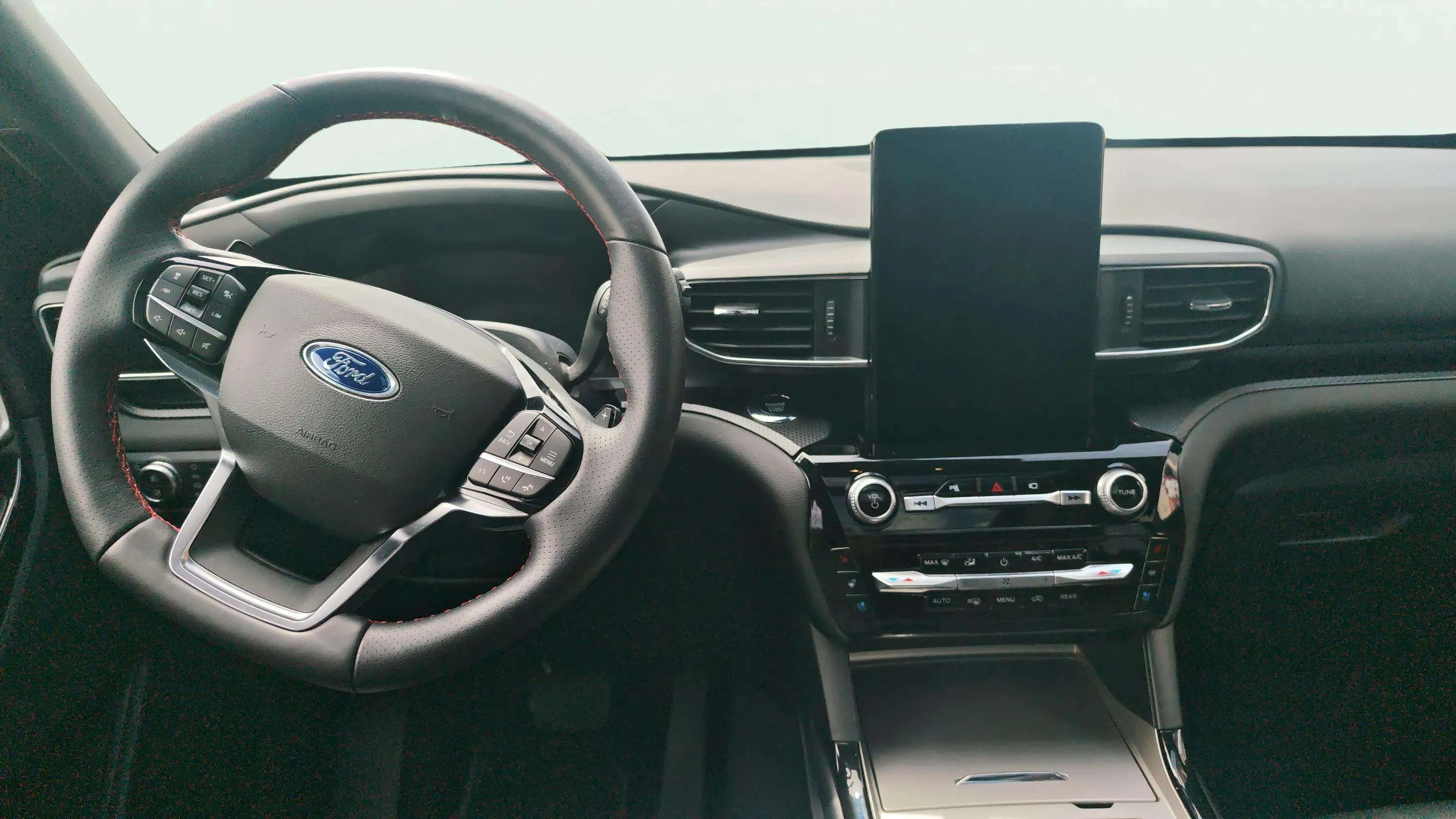 Ford Explorer 3.0 PHEV AWD ST-Line - foto 7