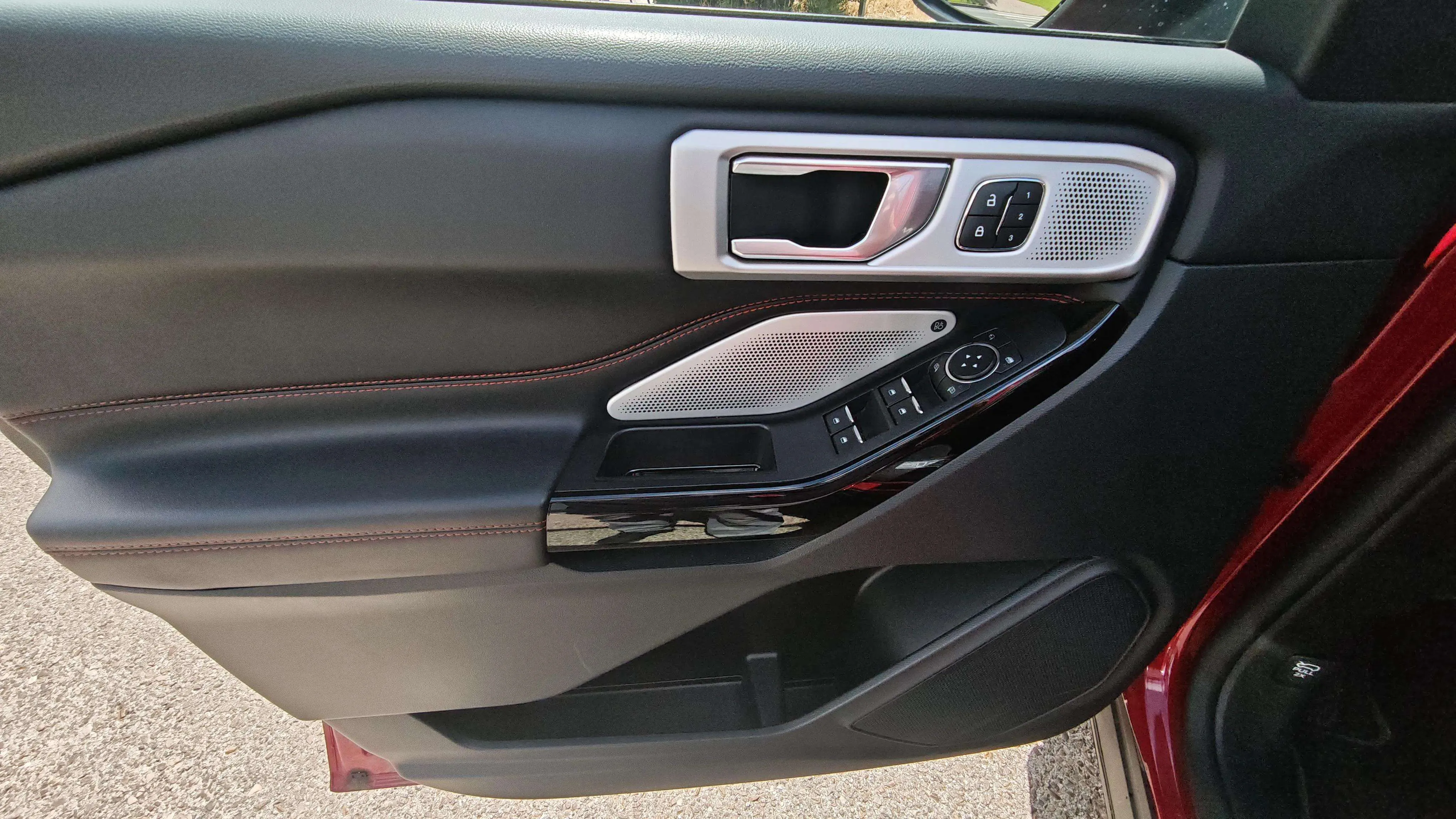 Ford Explorer 3.0 PHEV AWD ST-Line - foto 19