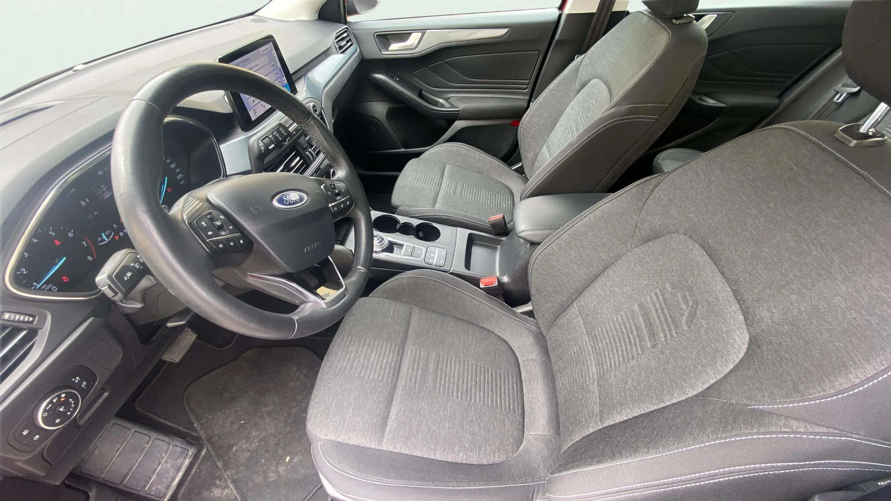 Ford Focus 1.0 EcoBoost Active - foto 13