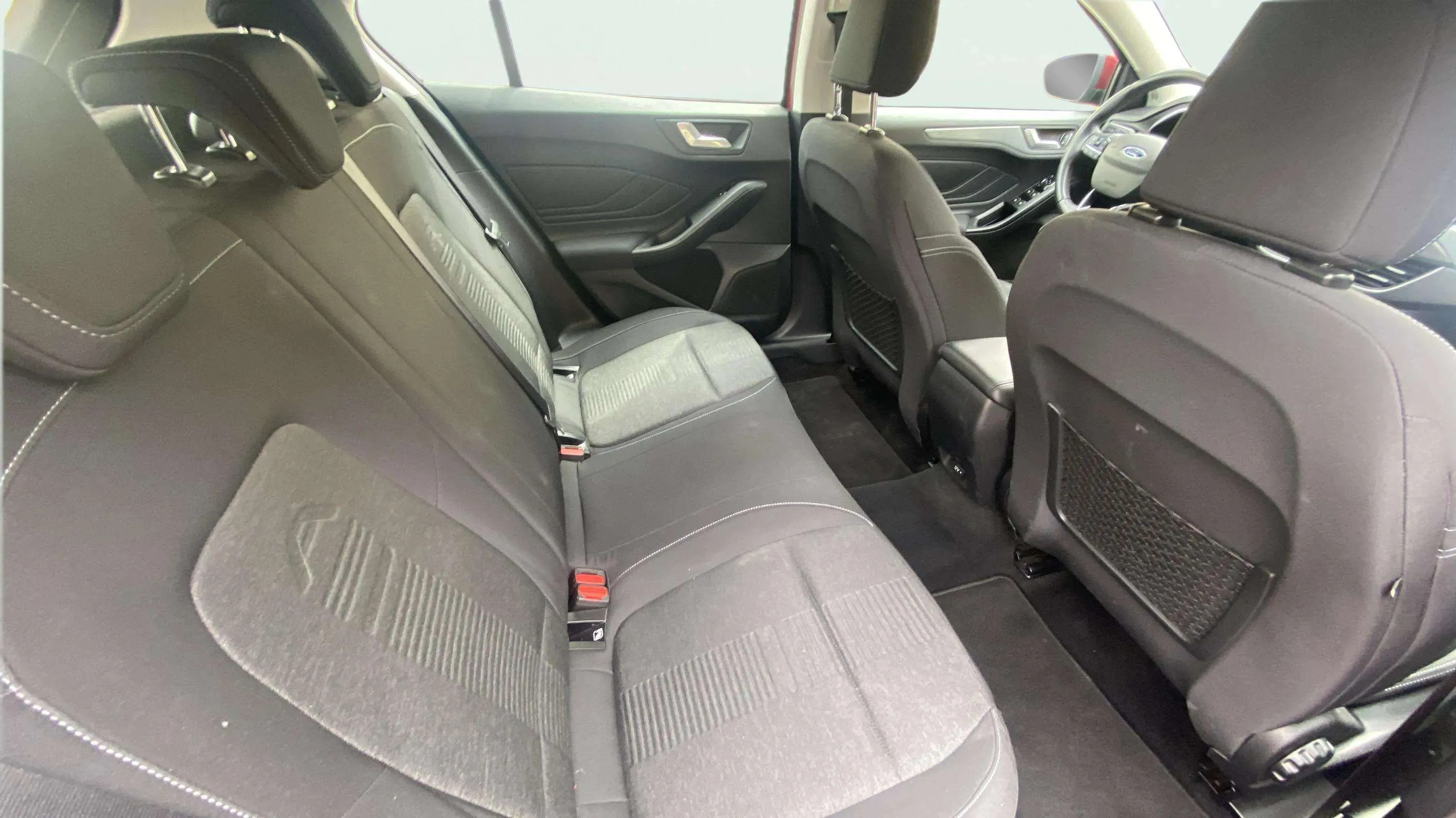 Ford Focus 1.0 EcoBoost Active - foto 16