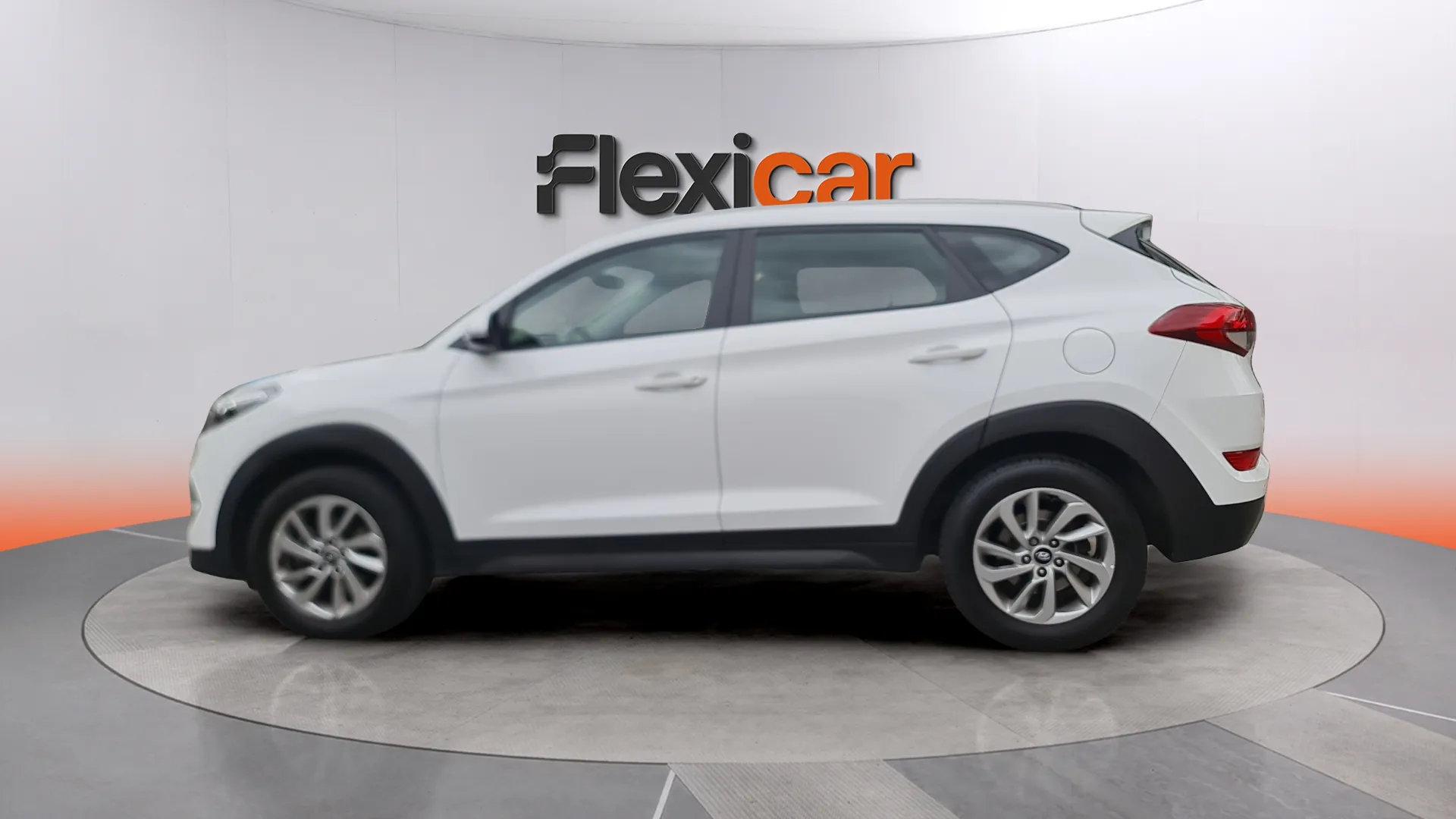 Hyundai Tucson 1.6 GDi BlueDrive 25 Aniversario 4x2 - foto 5
