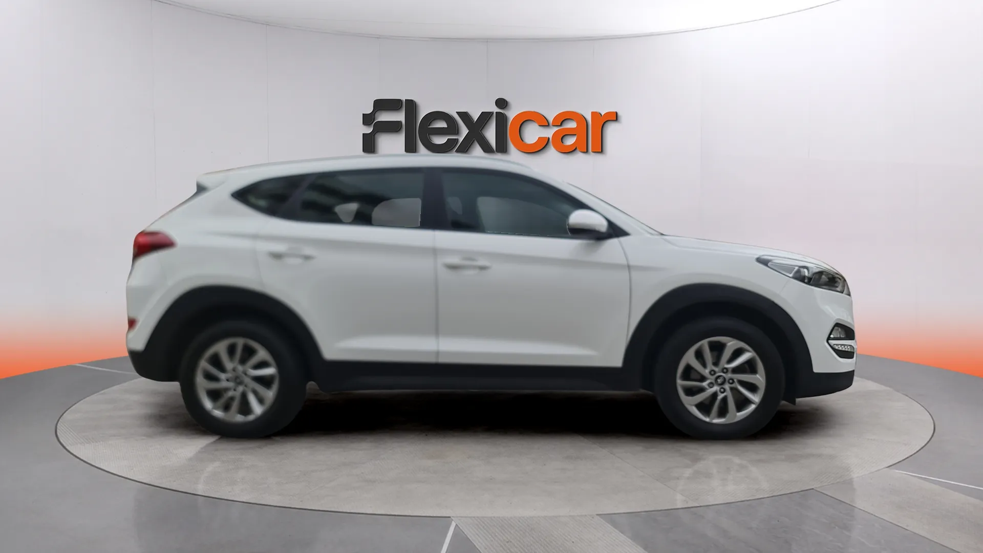 Hyundai Tucson 1.6 GDi BlueDrive 25 Aniversario 4x2 - foto 3
