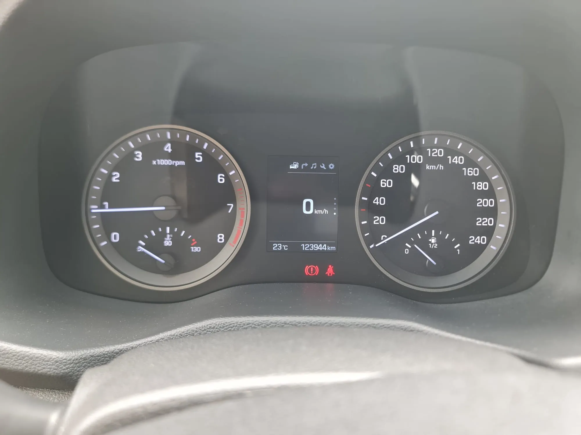 Hyundai Tucson 1.6 GDi BlueDrive 25 Aniversario 4x2 - foto 7