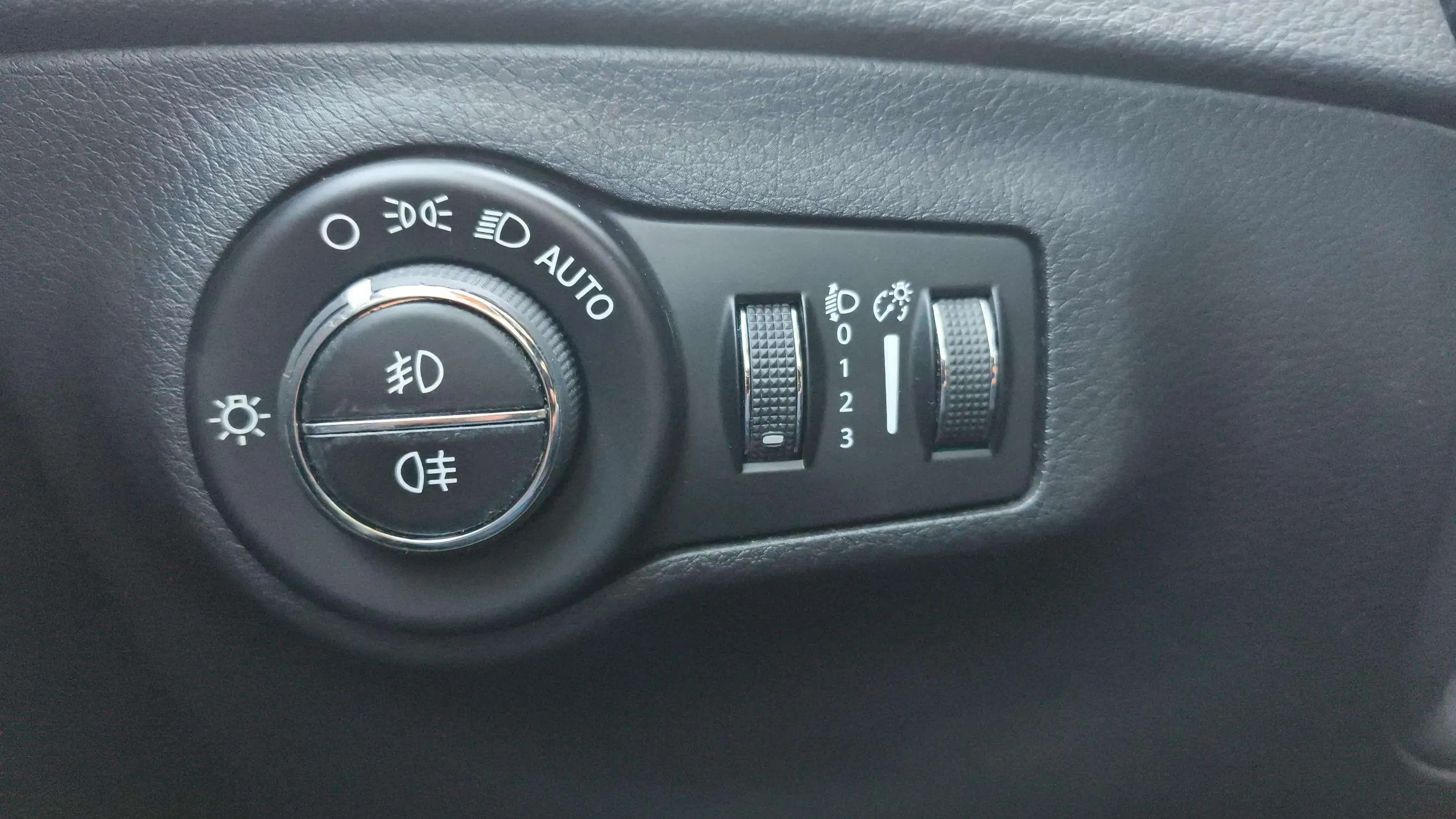 Jeep Compass 1.4 Mair Limited 4x2 - foto 23
