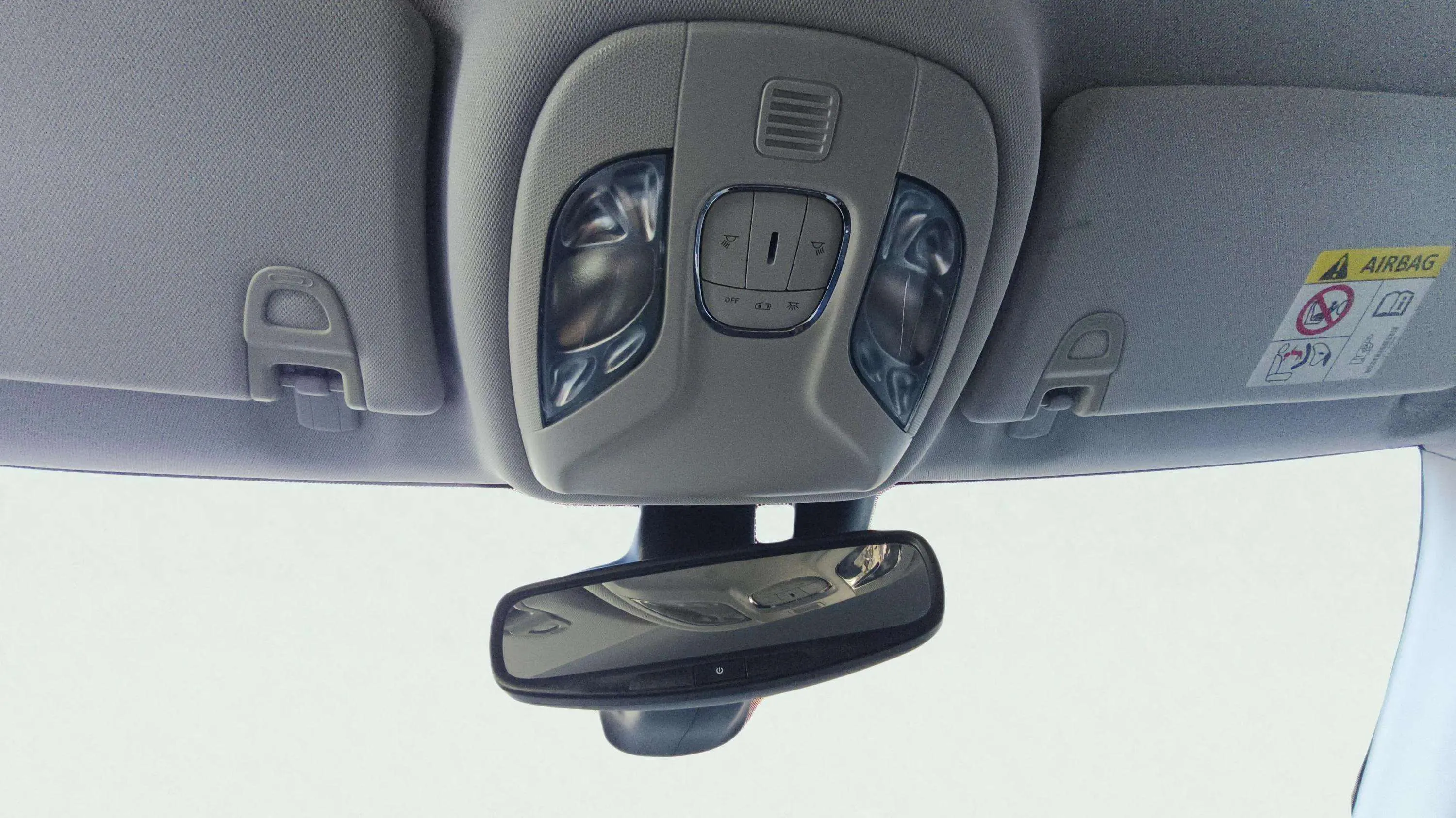 Jeep Compass 1.4 Mair Limited 4x2 - foto 25