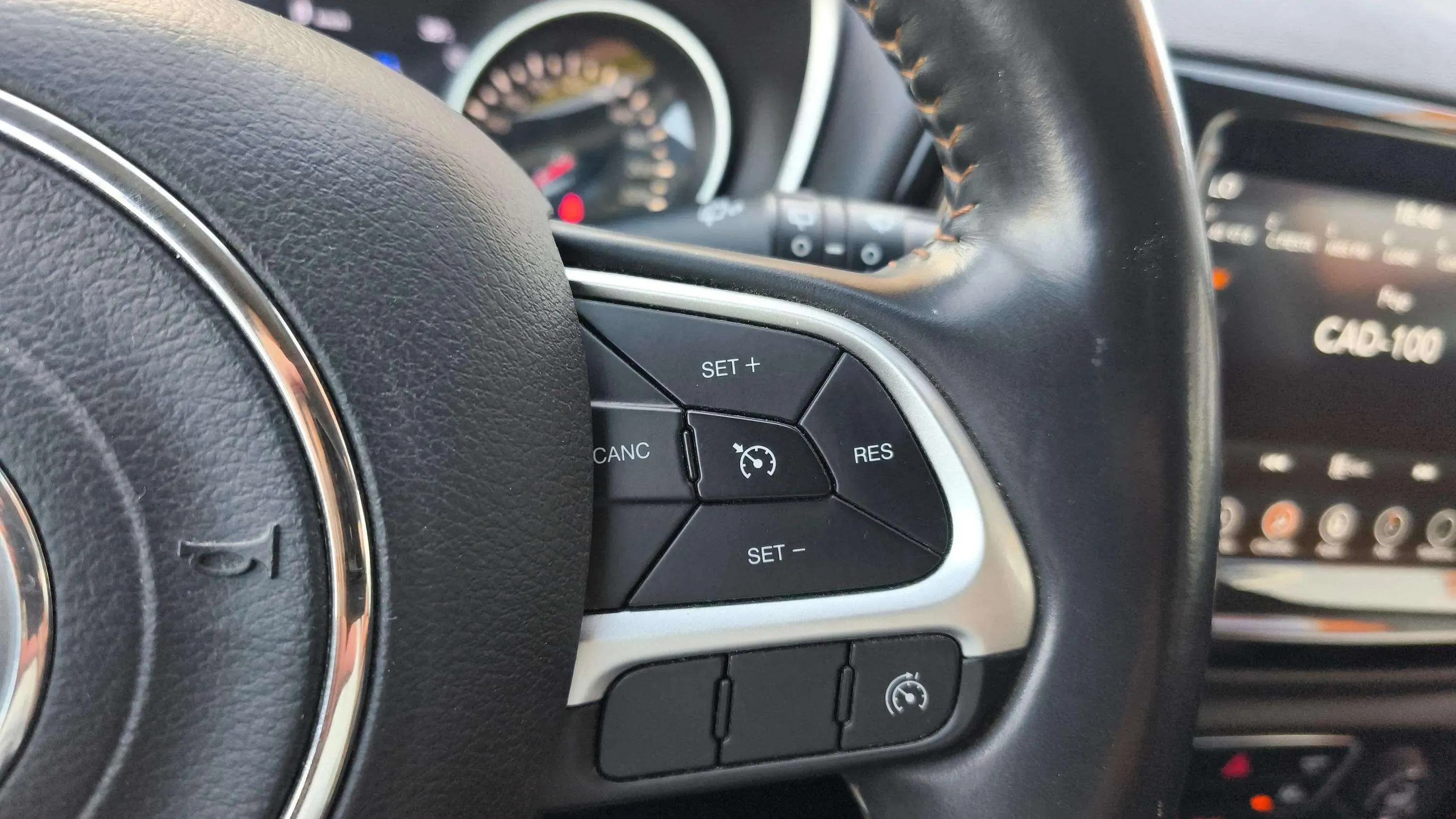 Jeep Compass 1.4 Mair Limited 4x2 - foto 19
