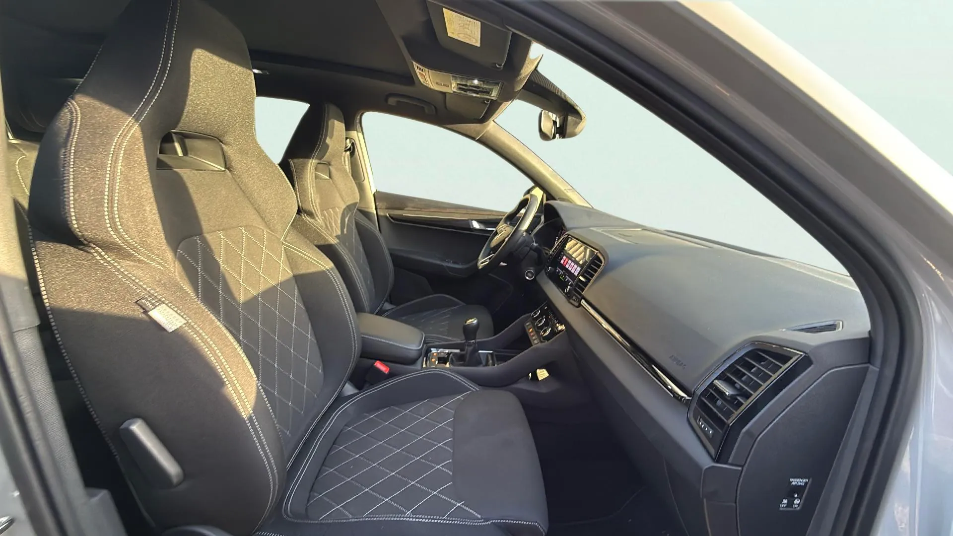 Škoda Karoq 1.5 TSI ACT Sportline - foto 16