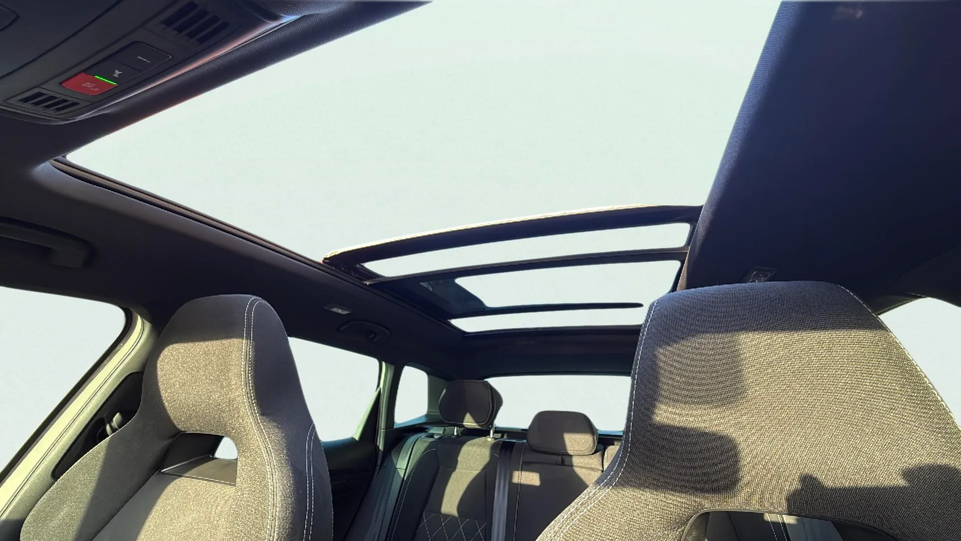 Škoda Karoq 1.5 TSI ACT Sportline - foto 21