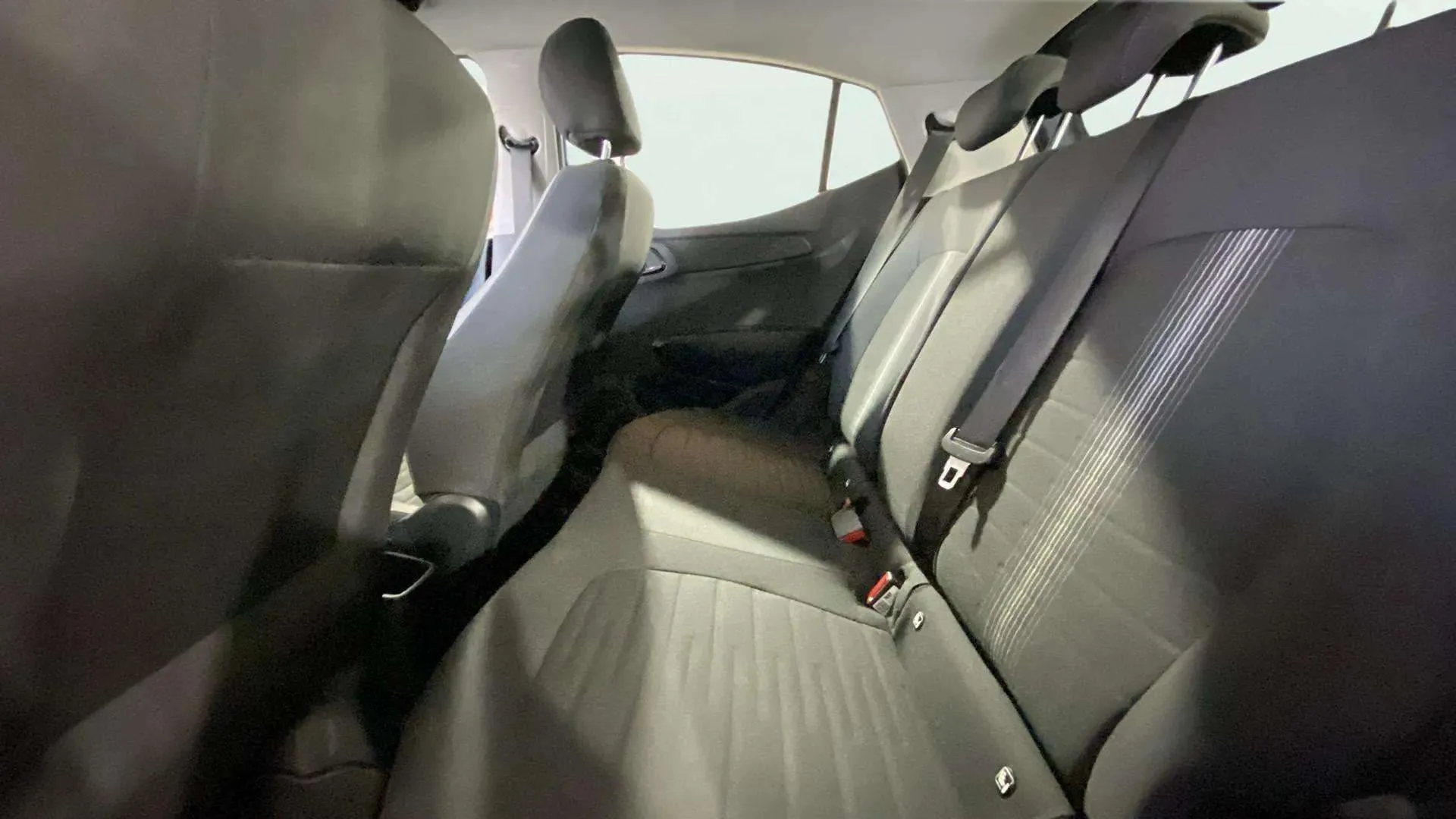 Hyundai i10 1.0 Klass - foto 15