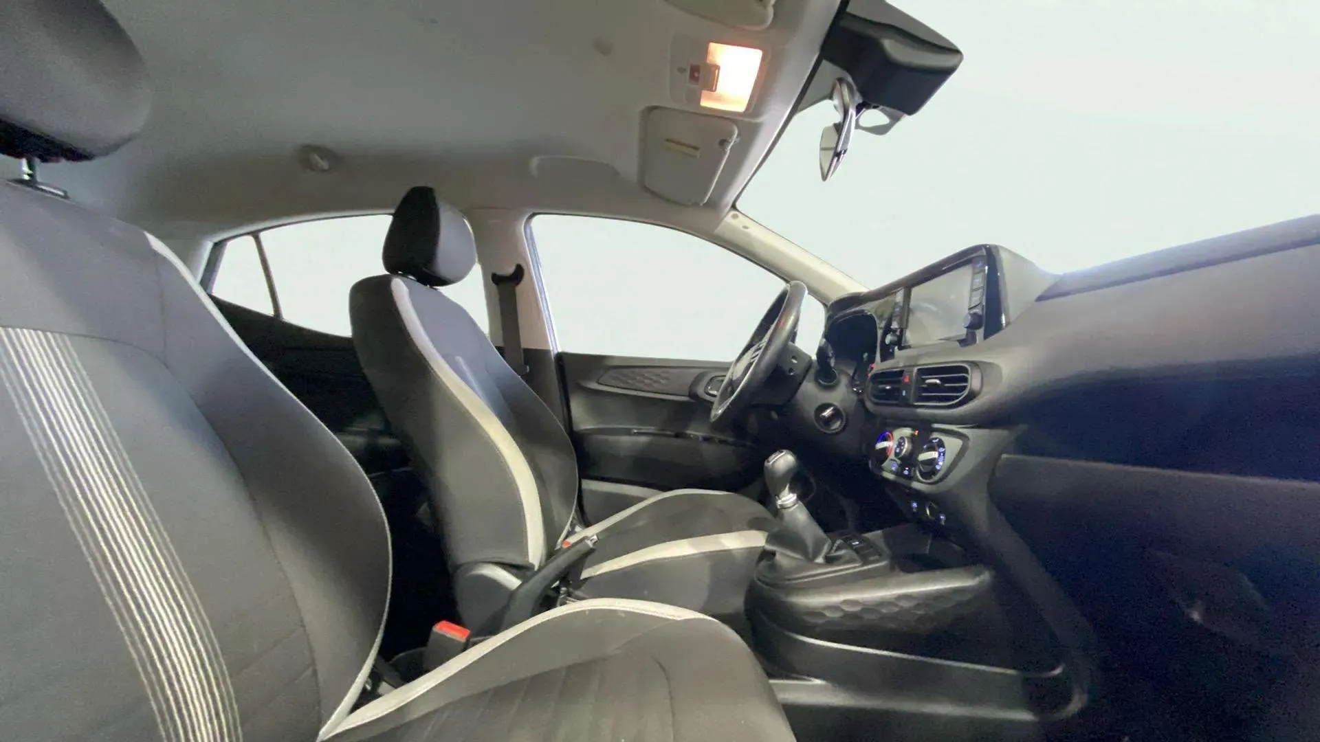 Hyundai i10 1.0 Klass - foto 13