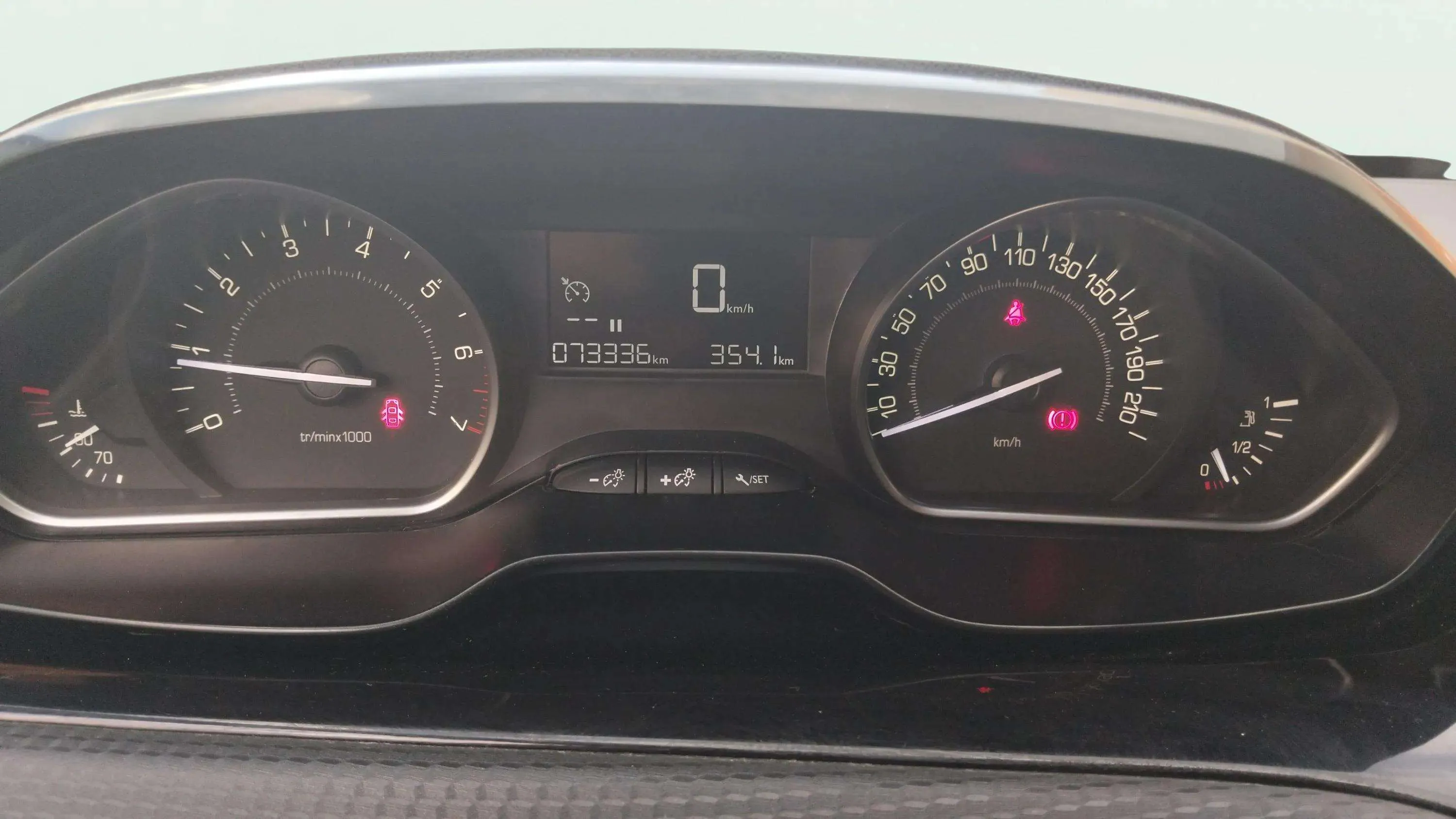 Peugeot 208 Active PureTech - foto 10