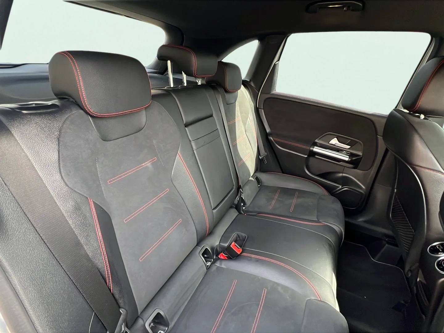 Mercedes-Benz Clase B B 200 d - foto 14